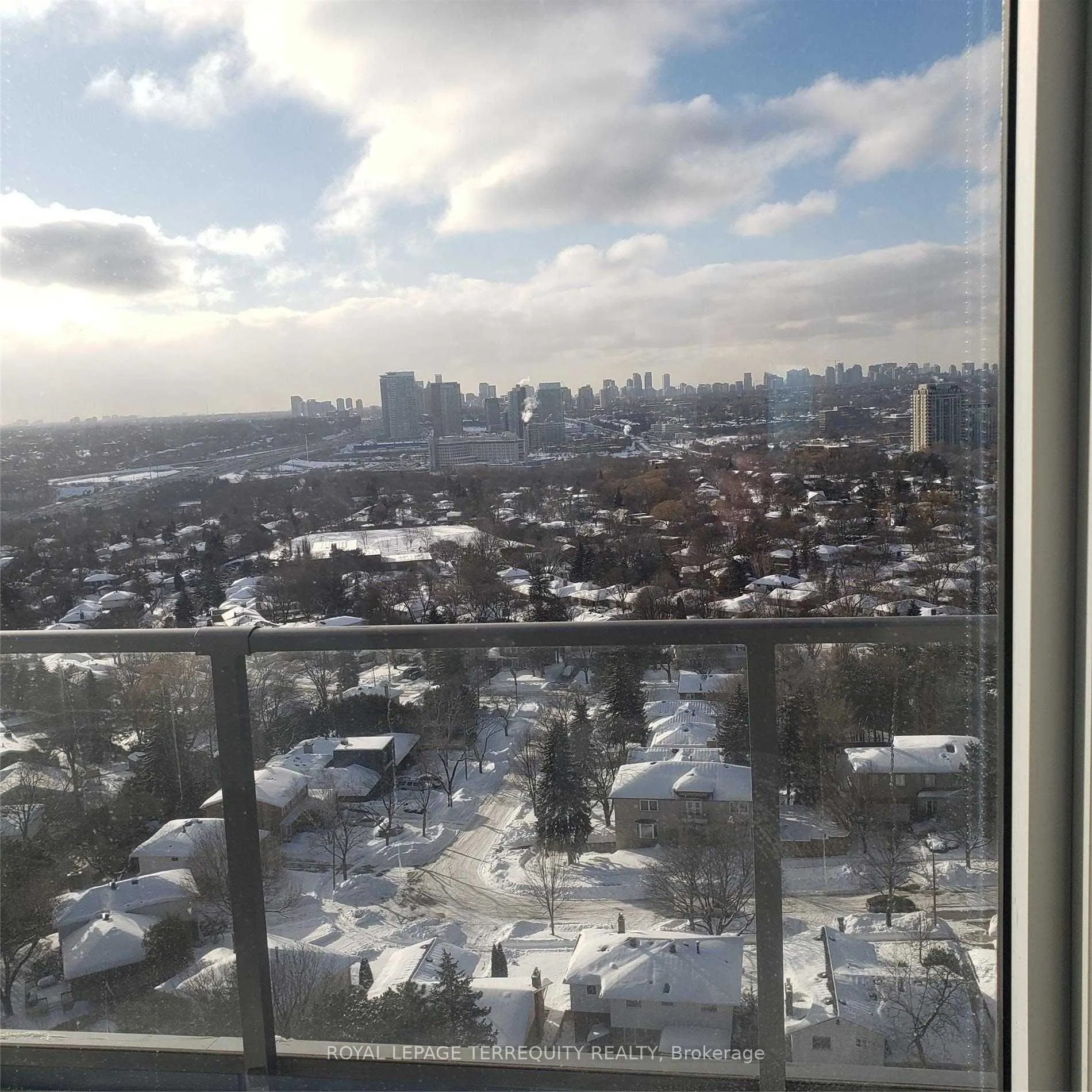36 Forest Manor Road, #1306