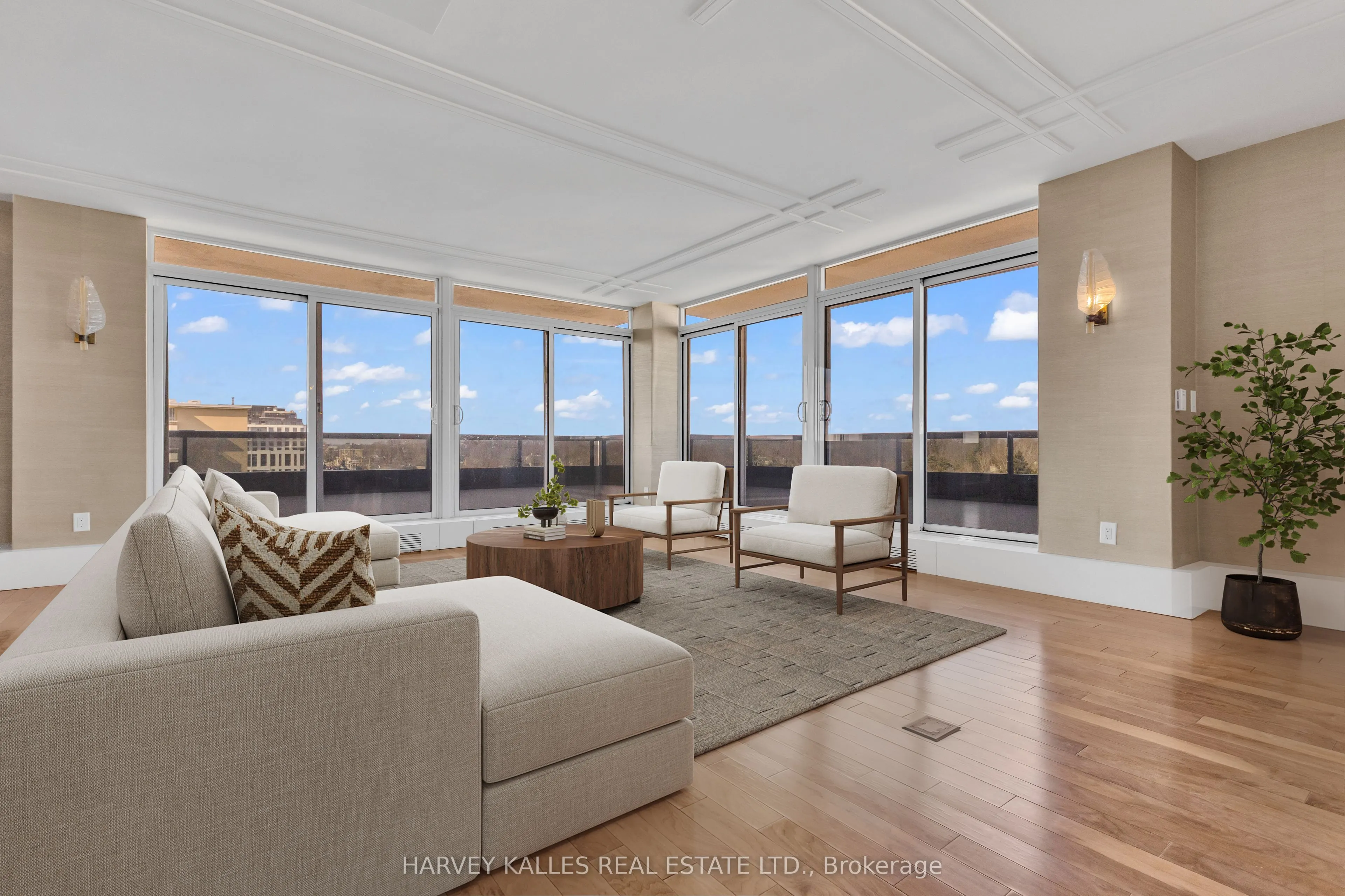 2600 Bathurst Street, #801