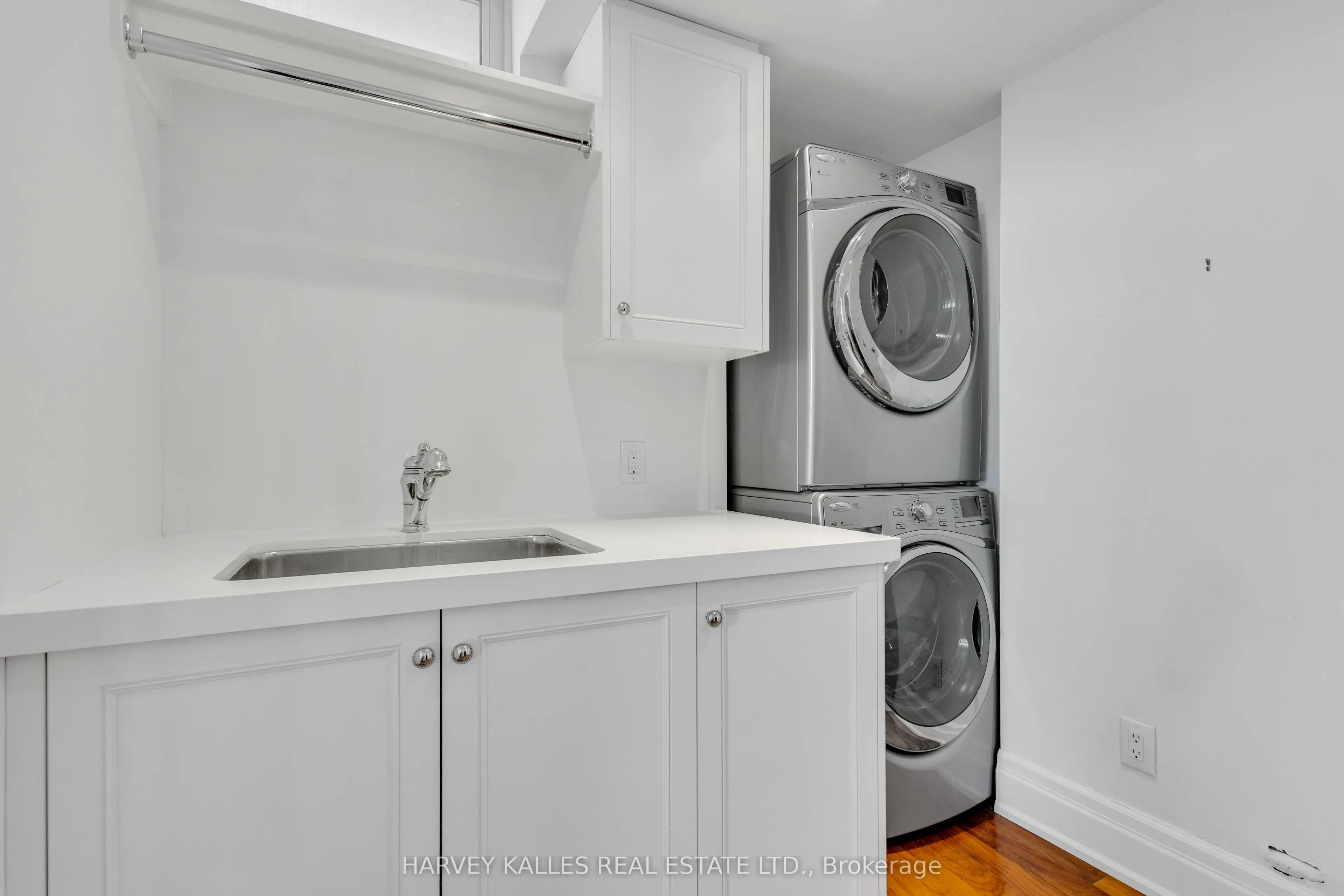 2600 Bathurst Street, #801