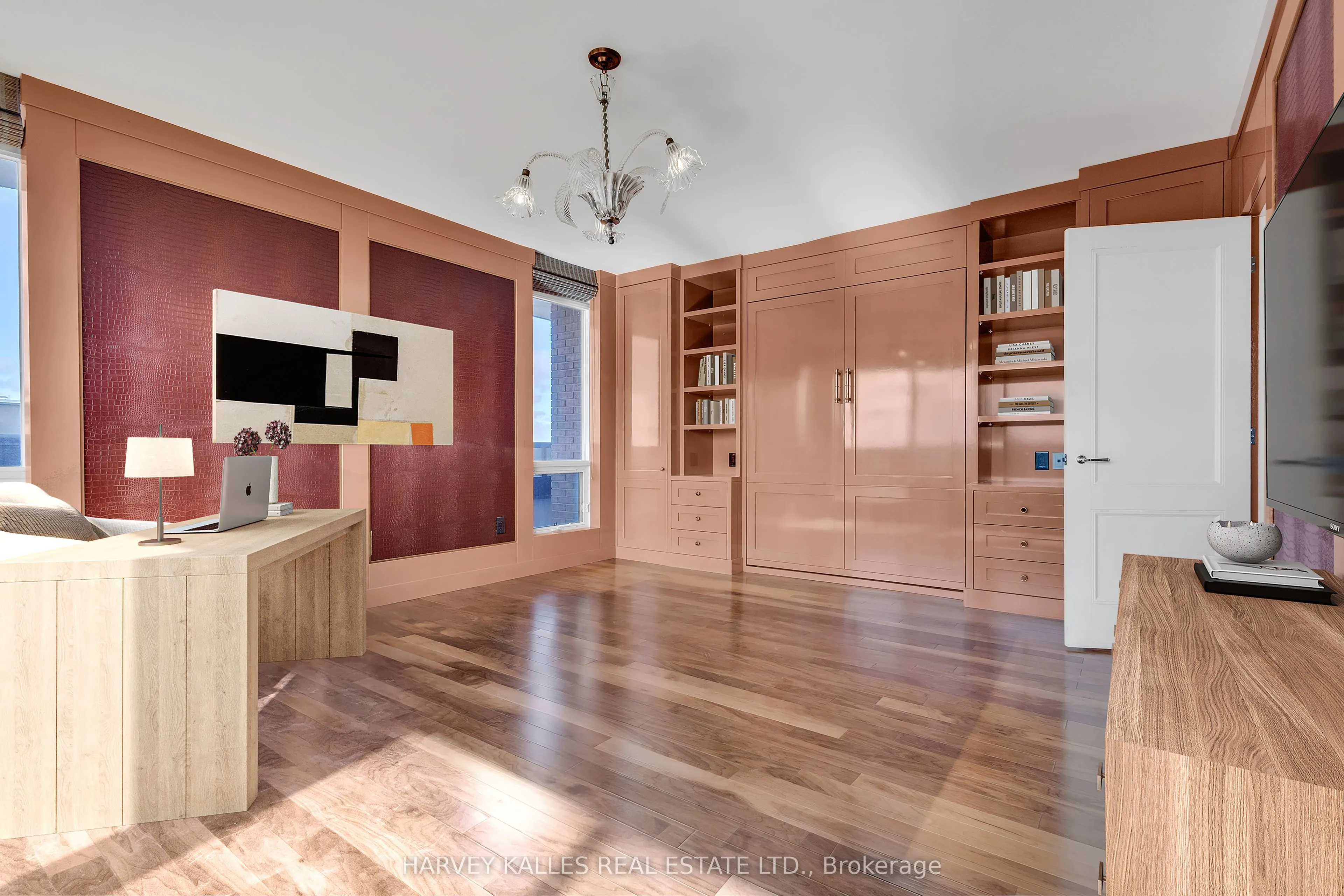 2600 Bathurst Street, #801
