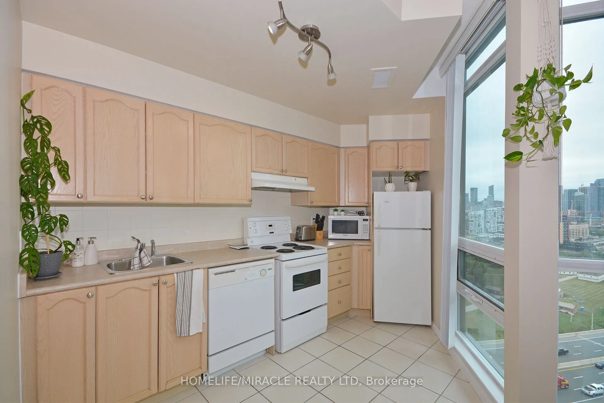 231 Fort York Boulevard, #2310