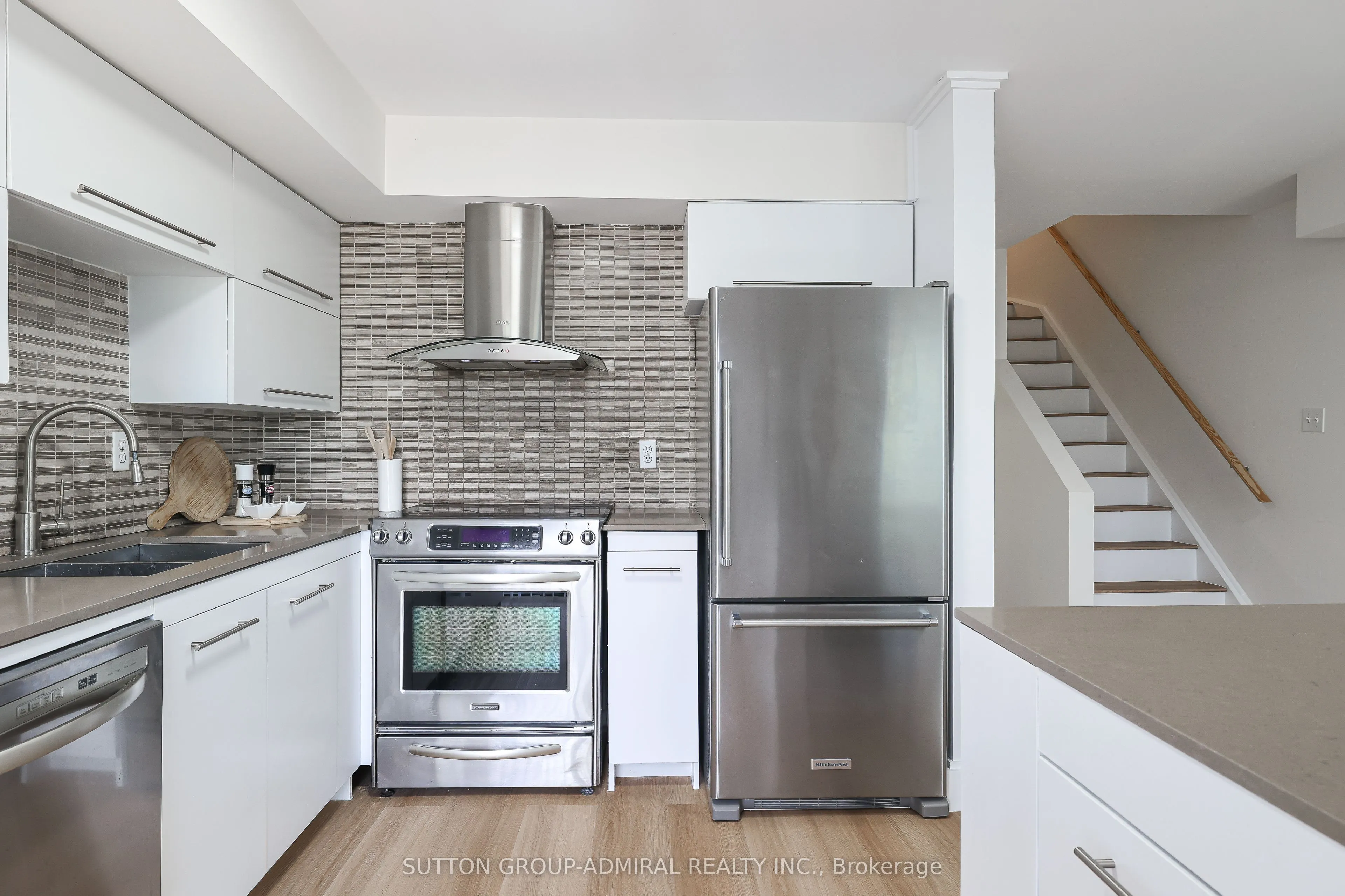 988 Sheppard Avenue W, #10