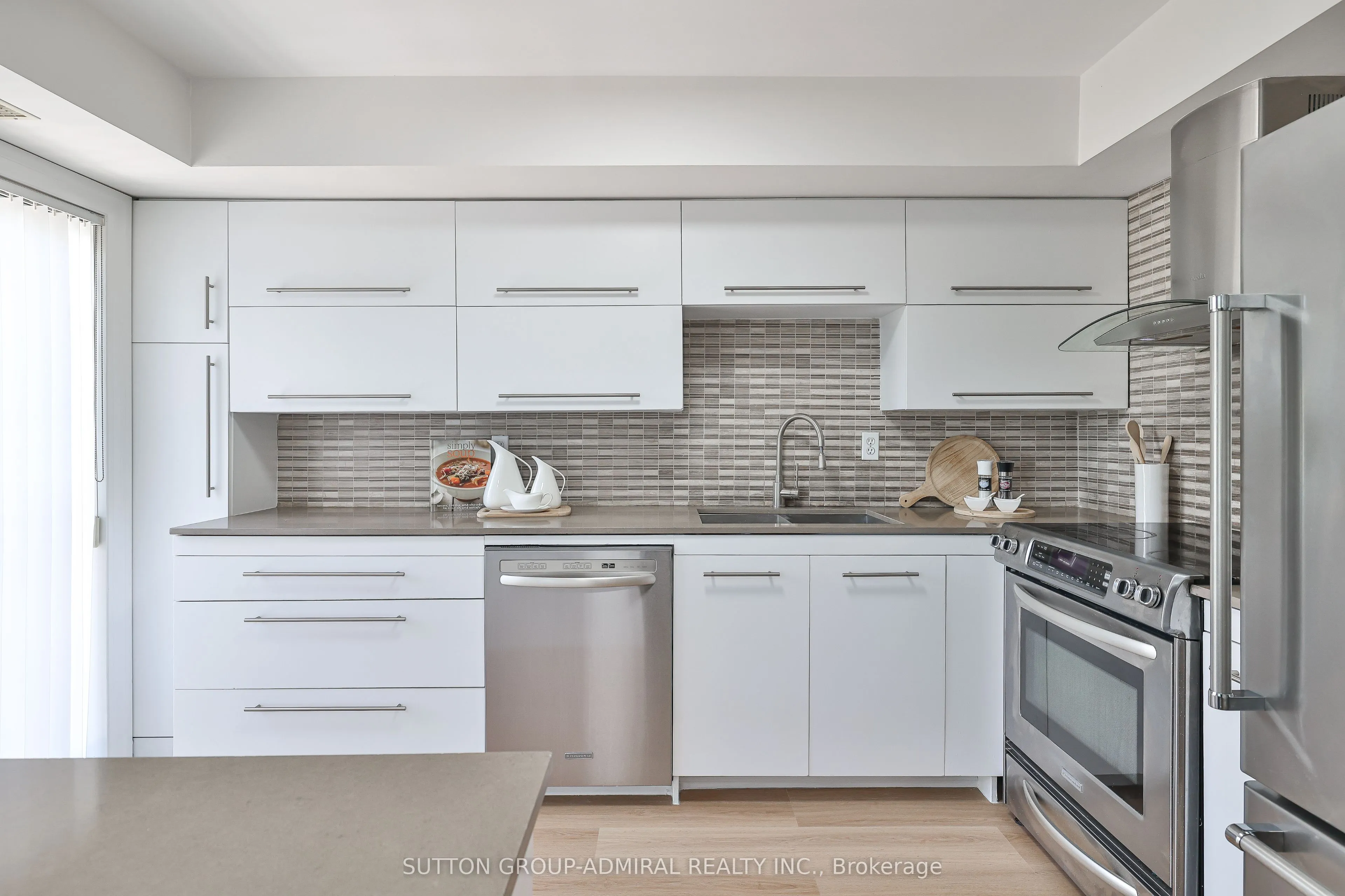 988 Sheppard Avenue W, #10