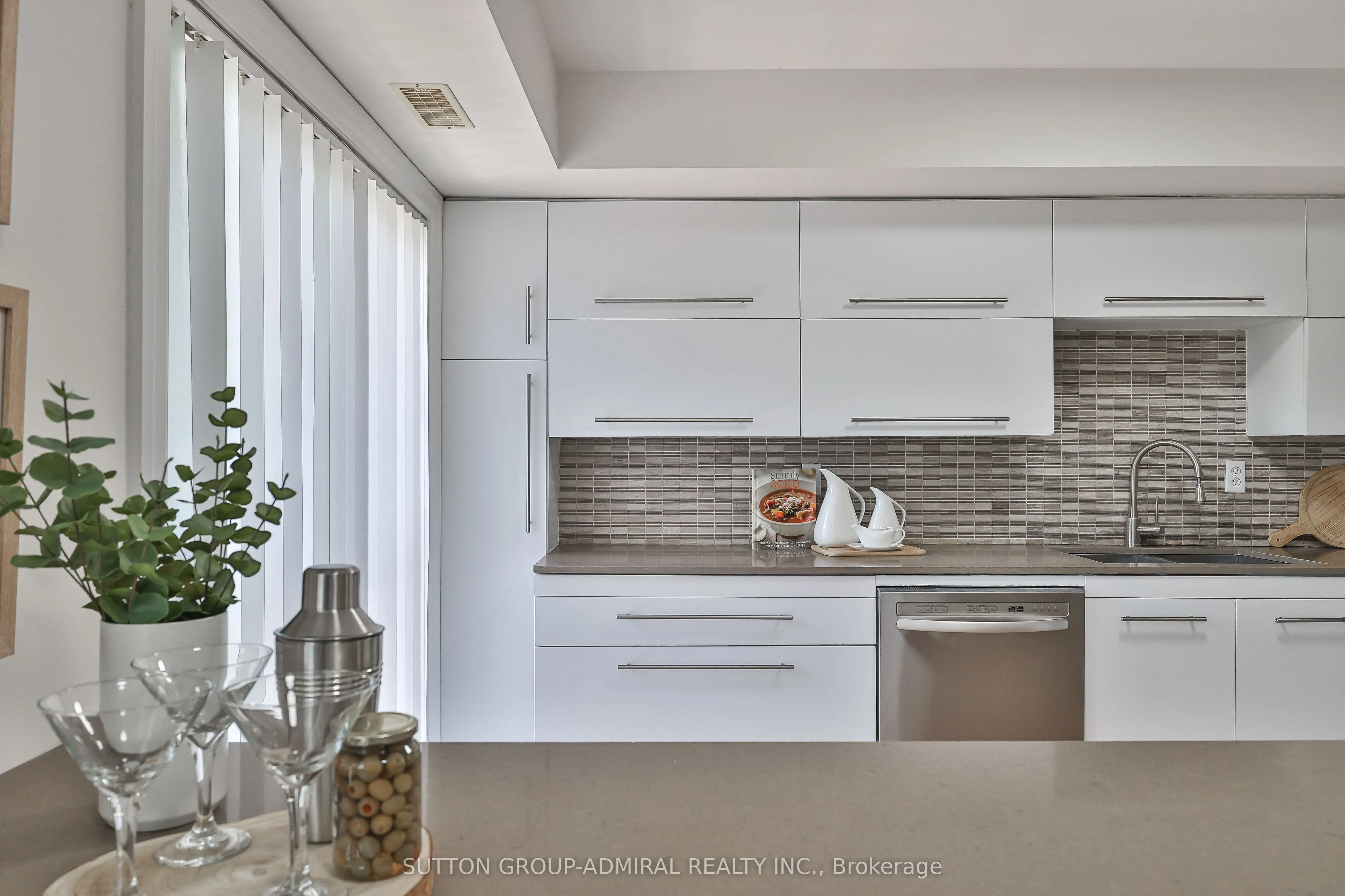 988 Sheppard Avenue W, #10
