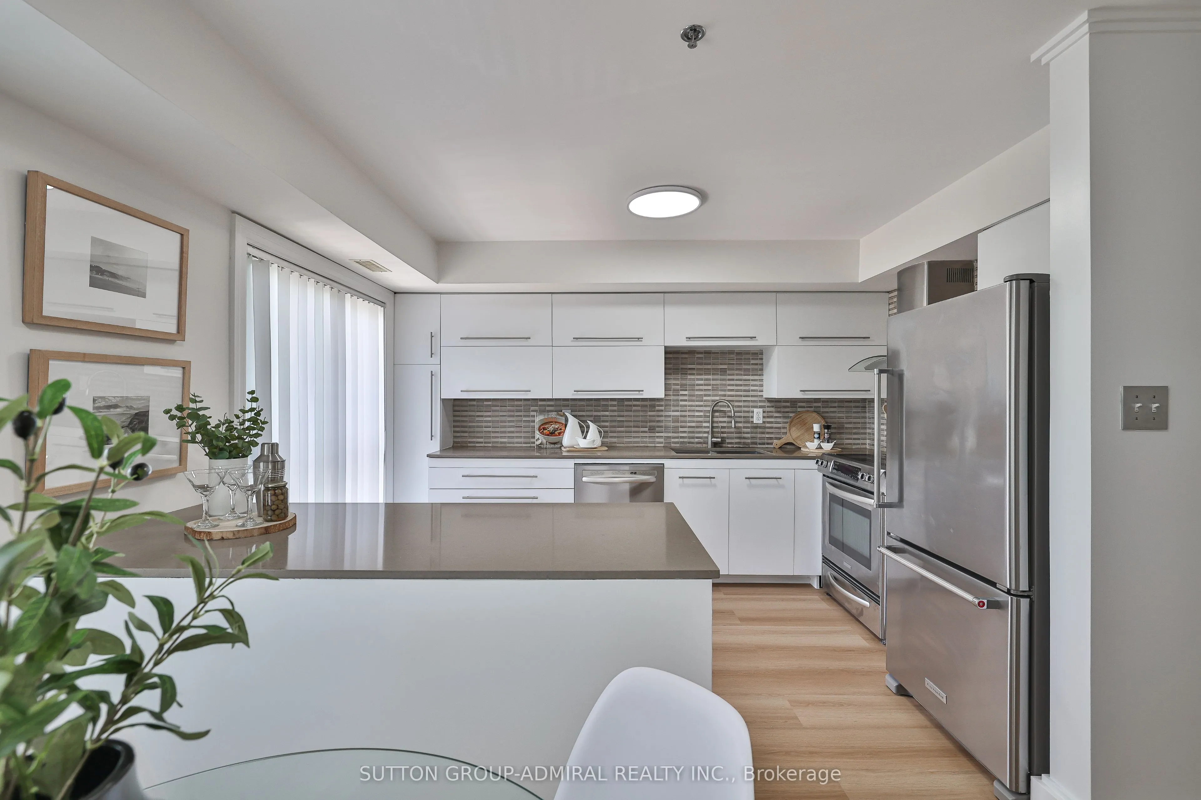 988 Sheppard Avenue W, #10