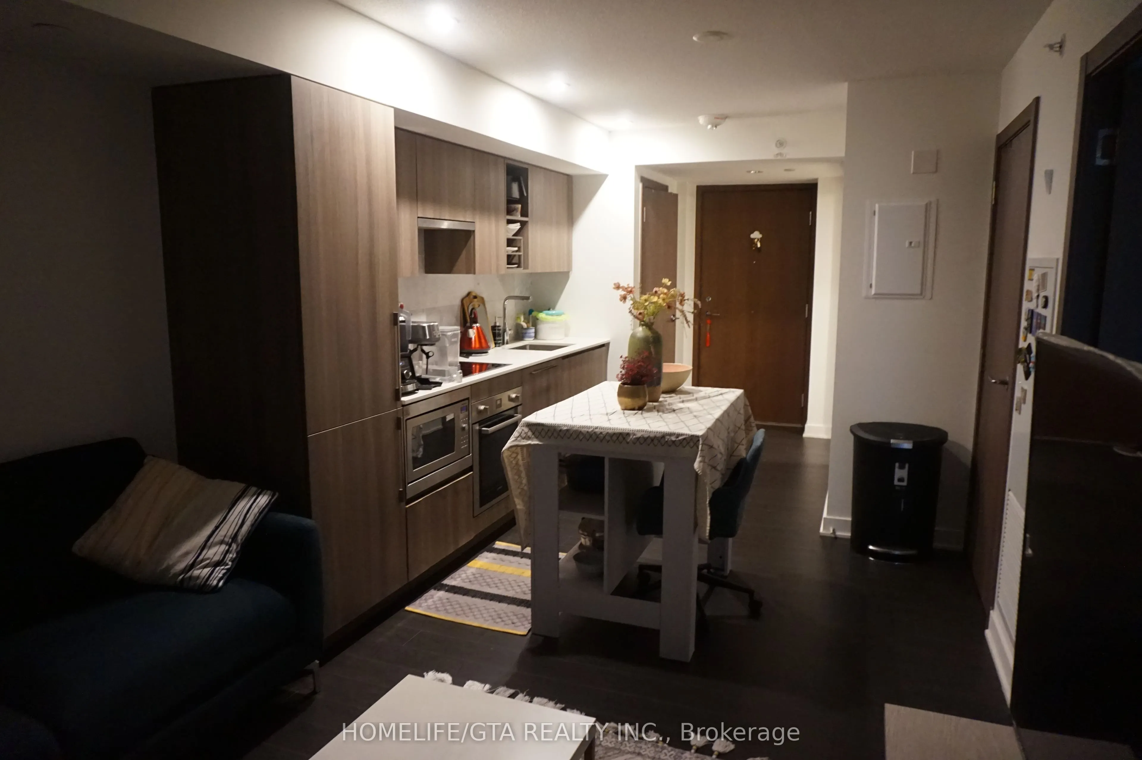 17 Bathurst Street, #1507
