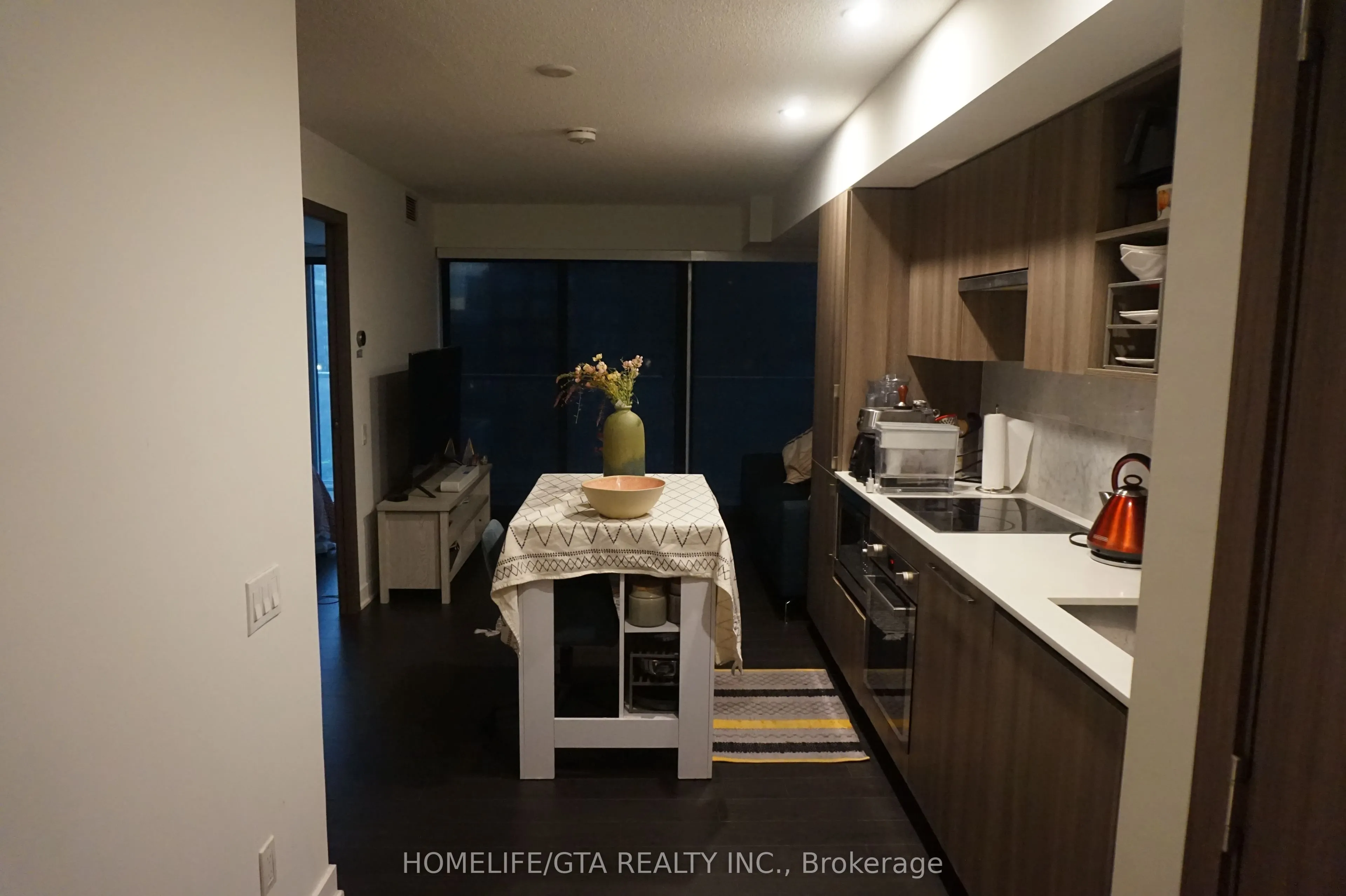 17 Bathurst Street, #1507