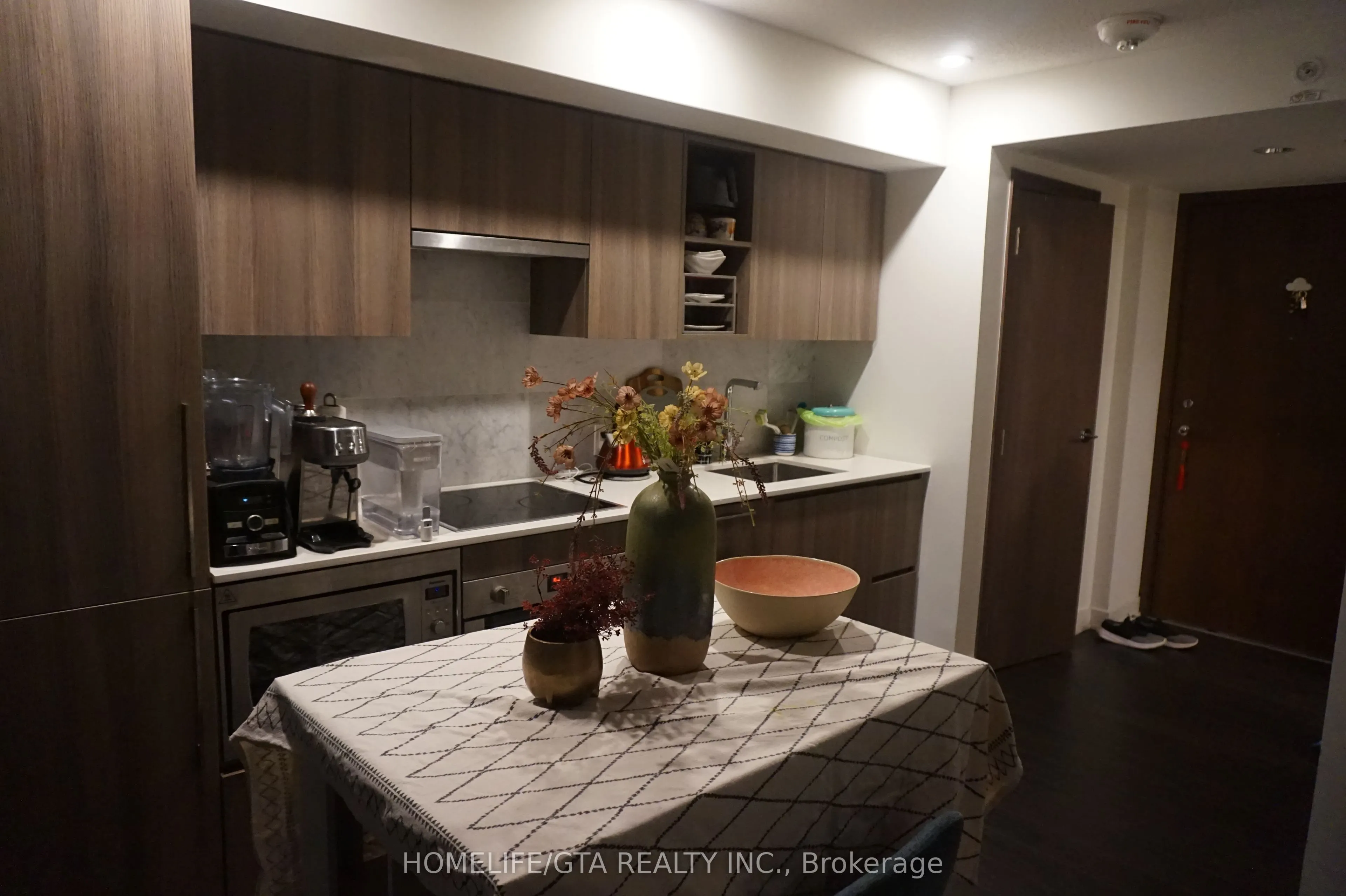 17 Bathurst Street, #1507
