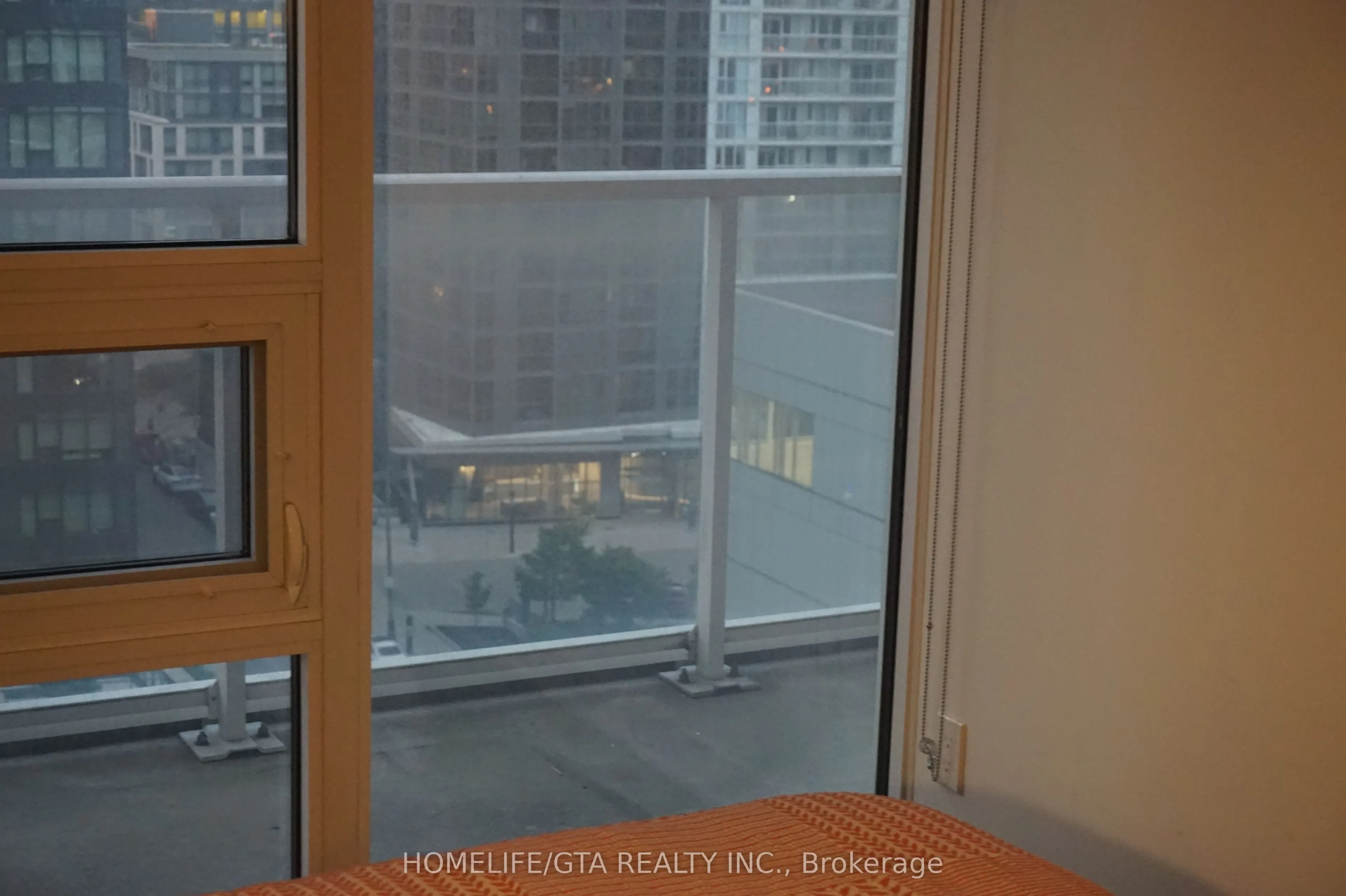 17 Bathurst Street, #1507
