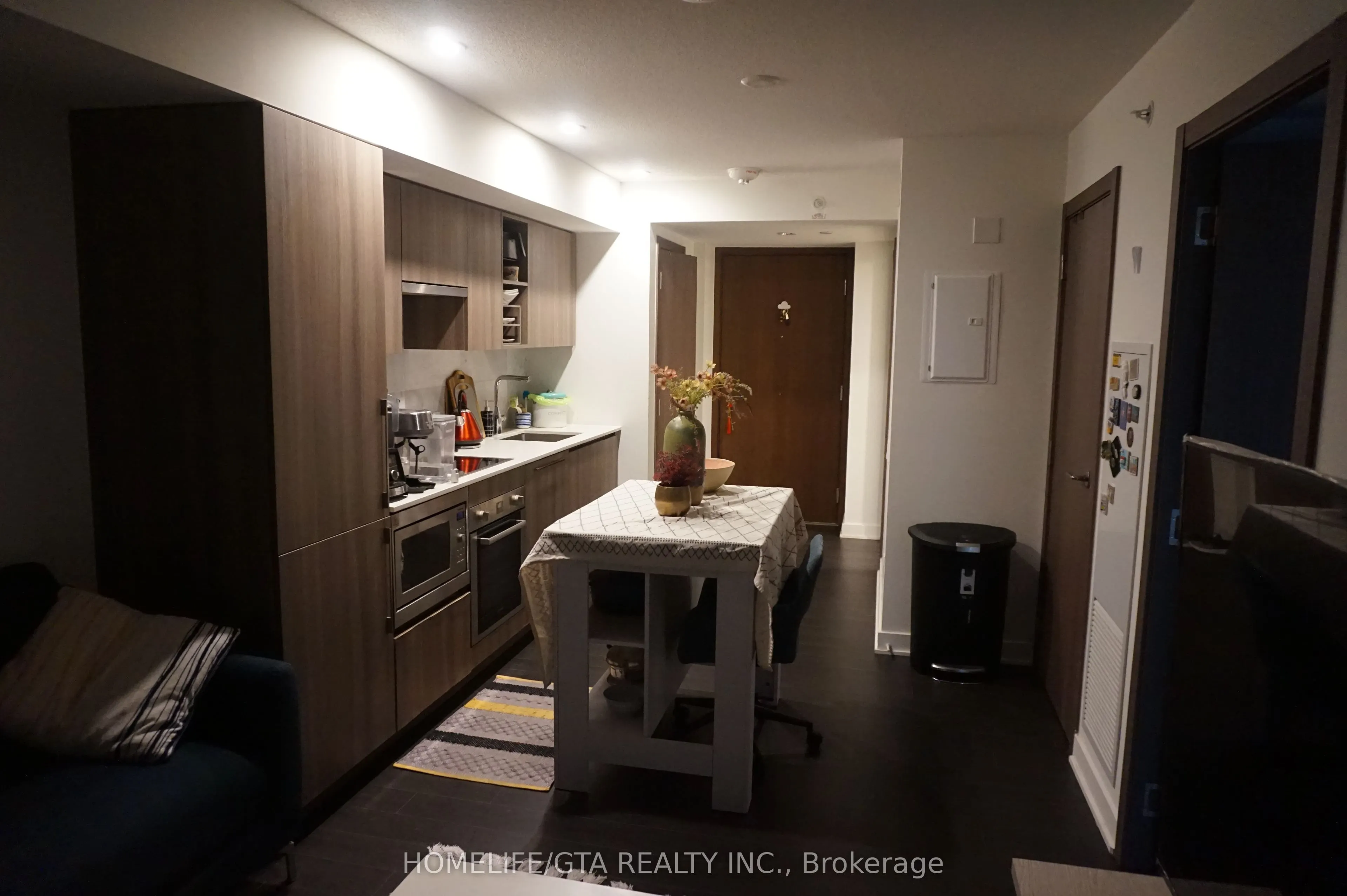 17 Bathurst Street, #1507