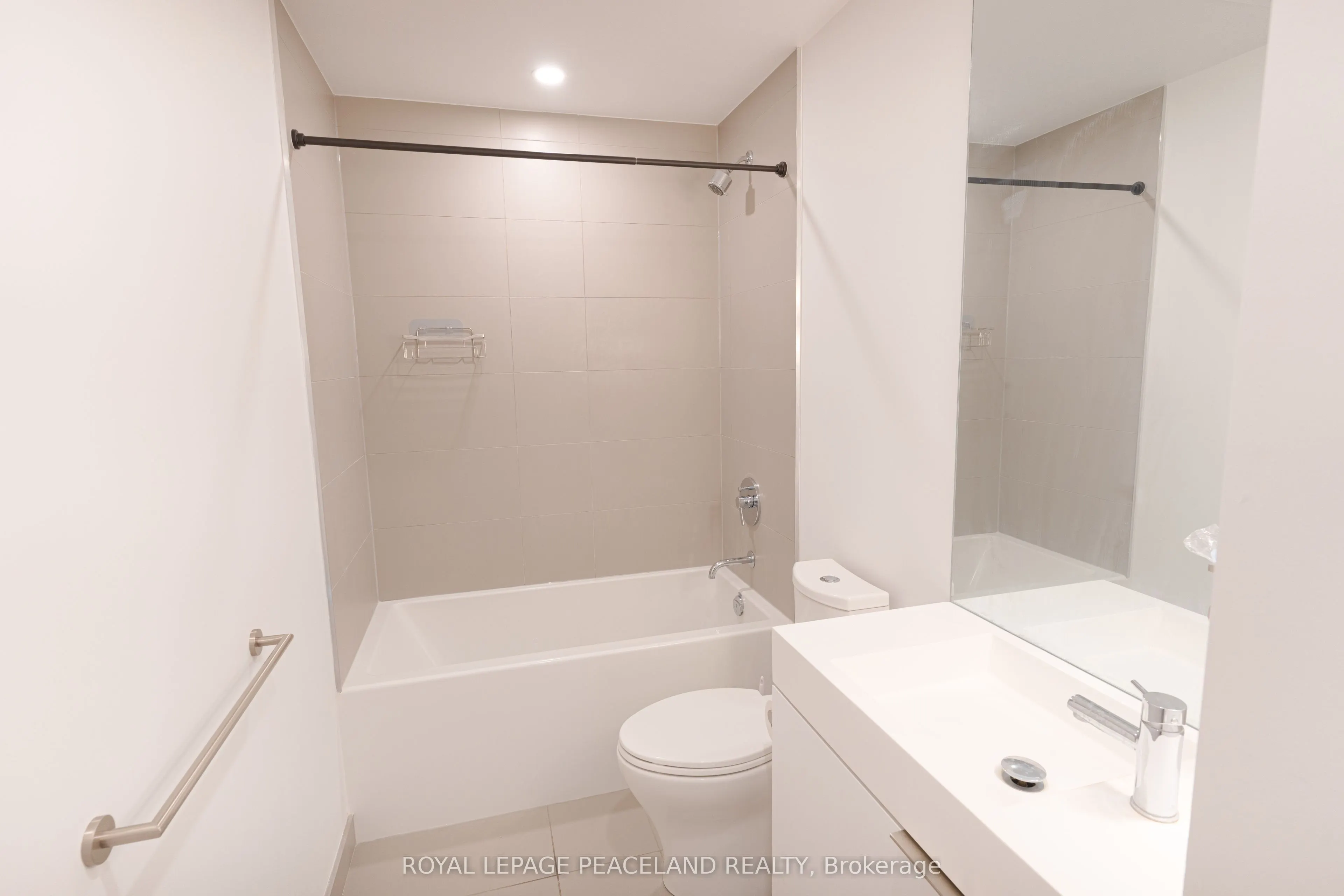 33 Helendale Avenue, #2511
