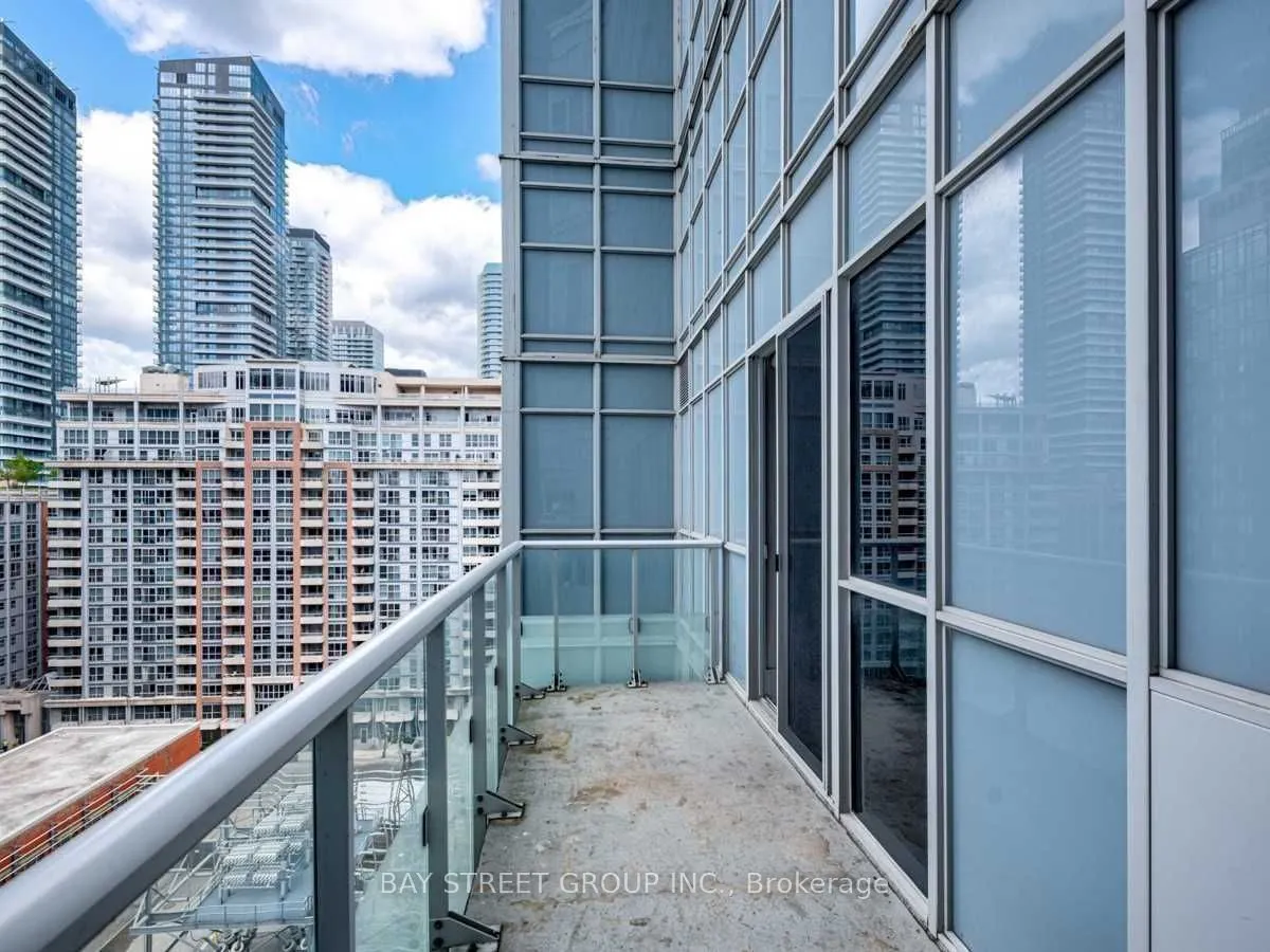 20 John Street, #1117