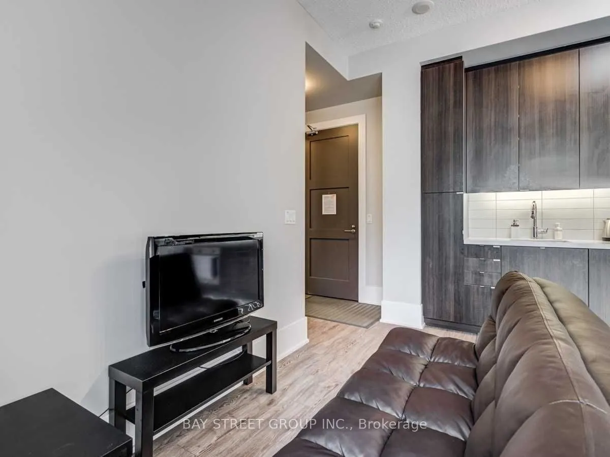 20 John Street, #1117