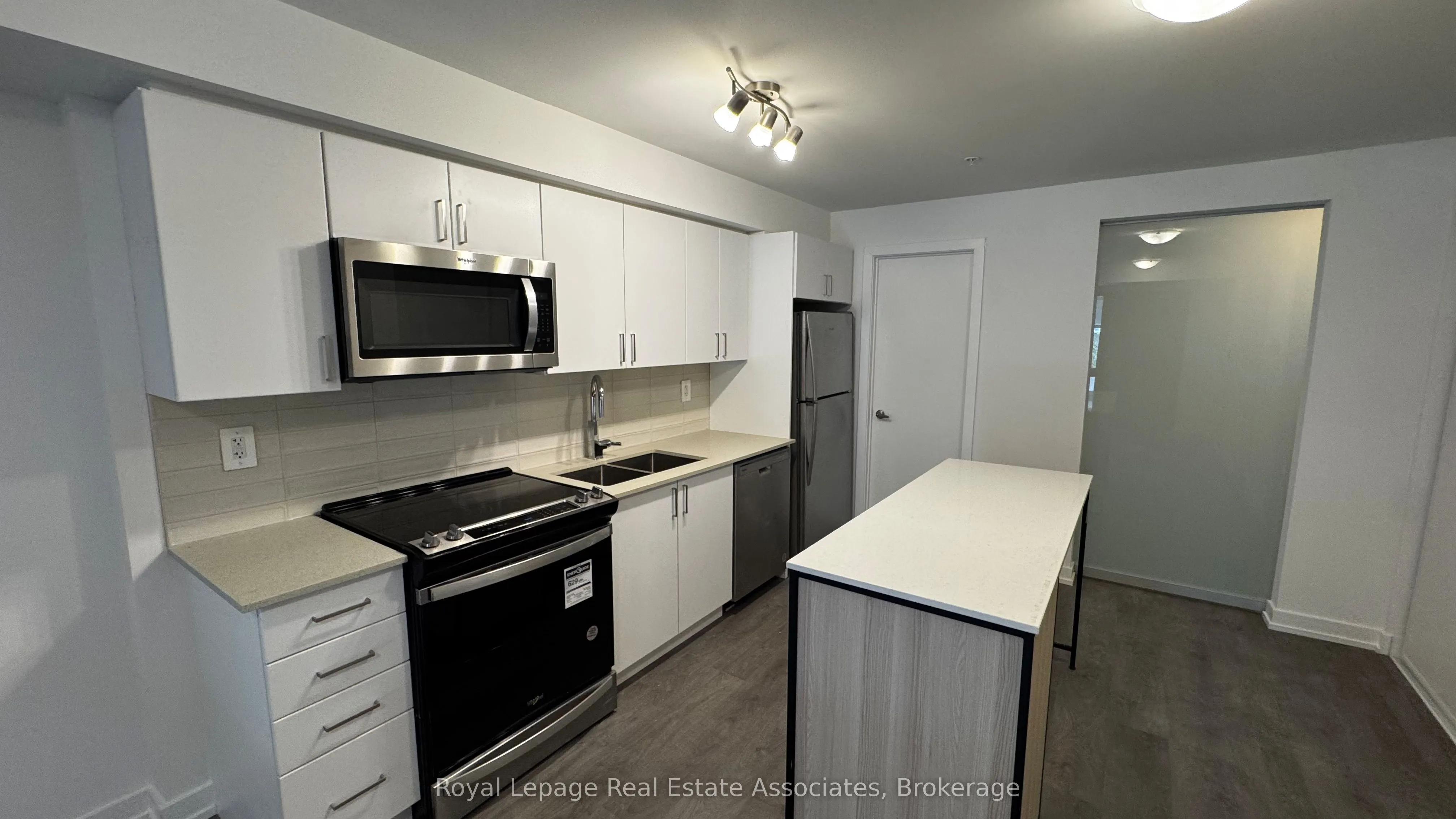 1650 Victoria Park Avenue, #103