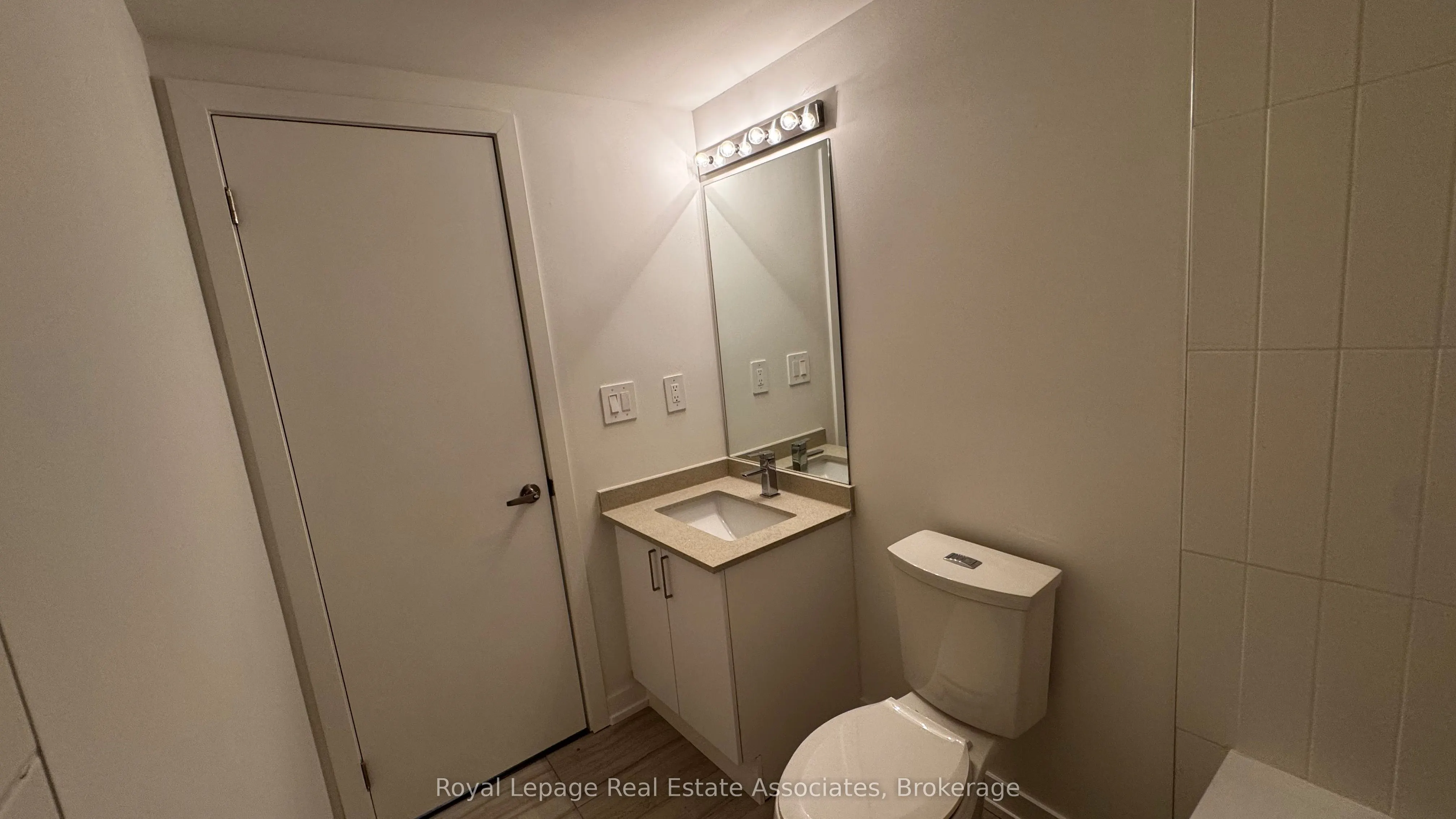 1650 Victoria Park Avenue, #103