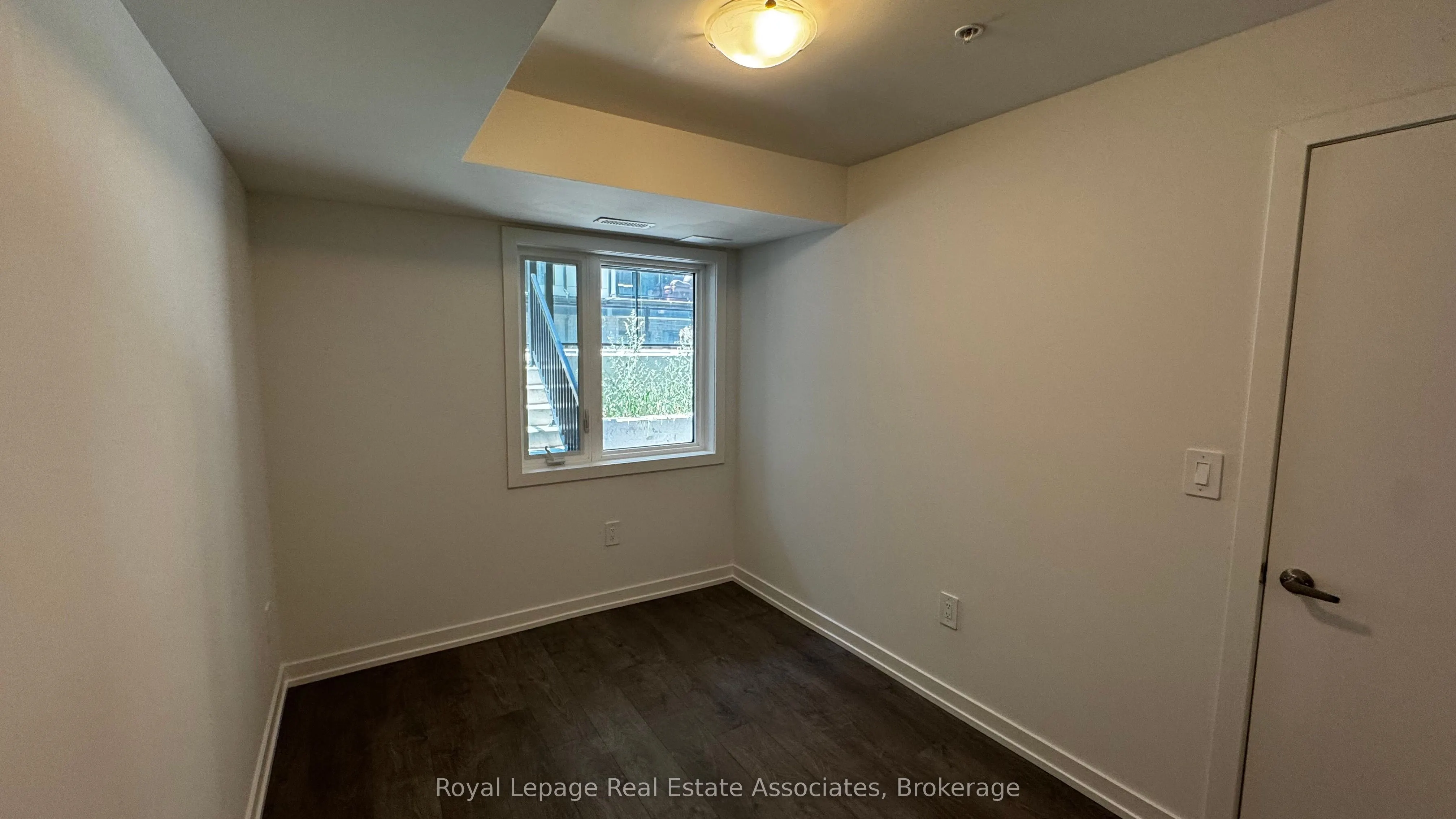 1650 Victoria Park Avenue, #103