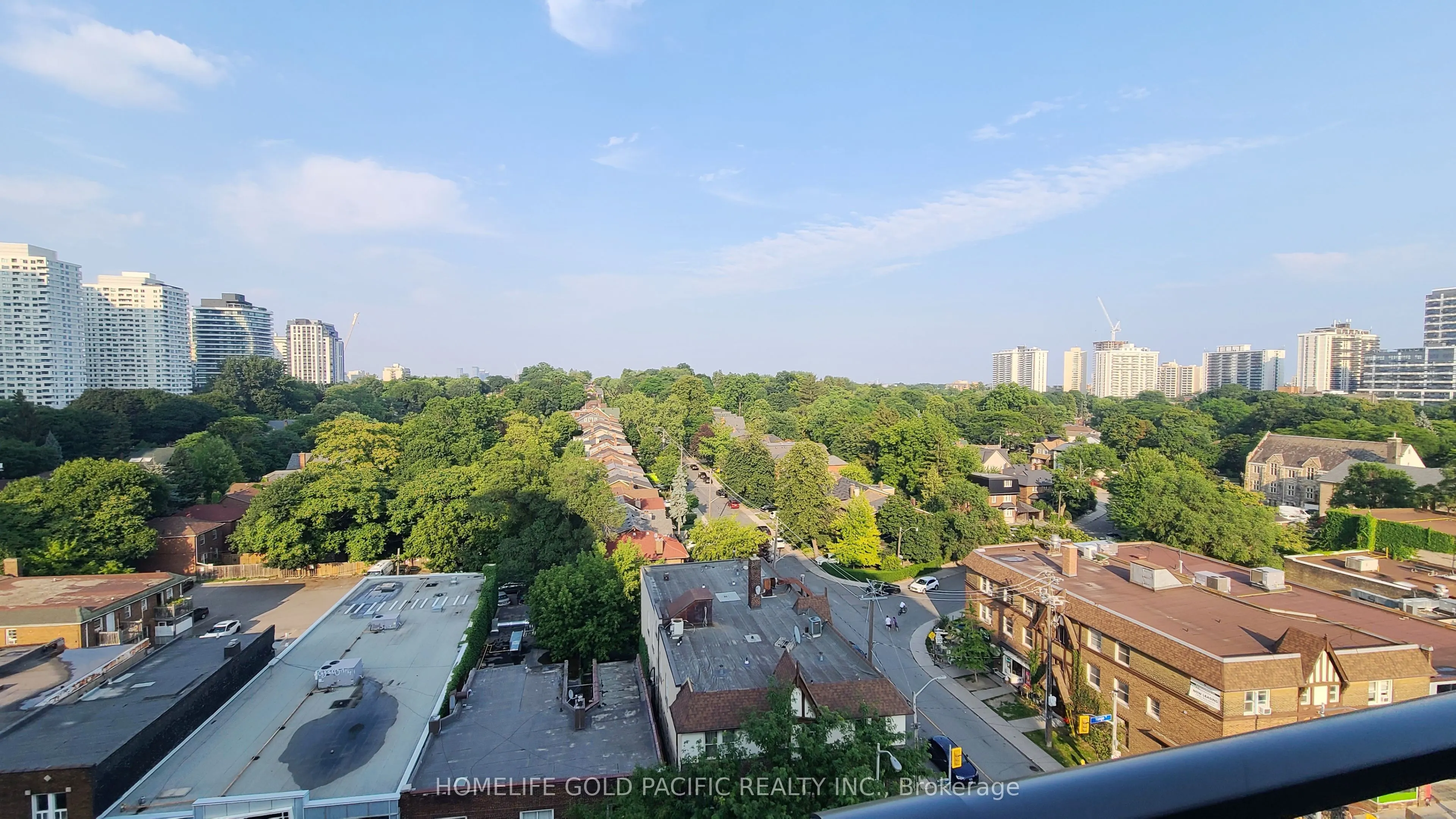 8 Manor Road W, #902