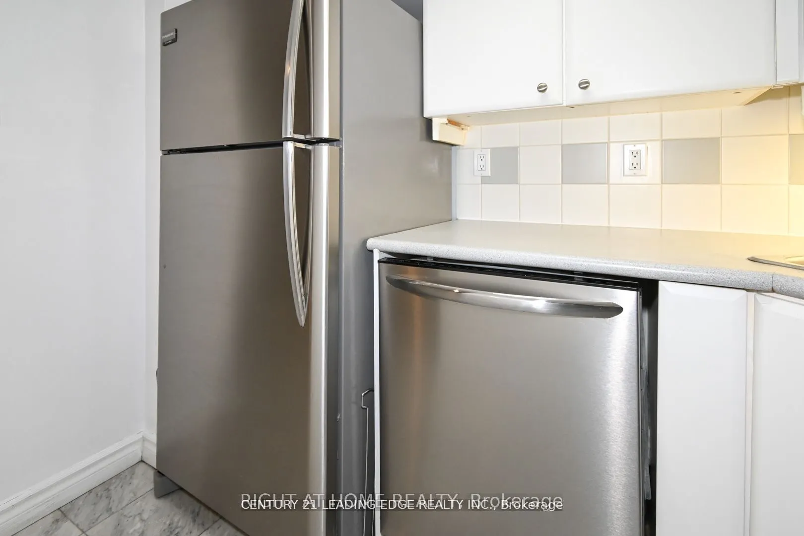 38 Elm Street, #3305