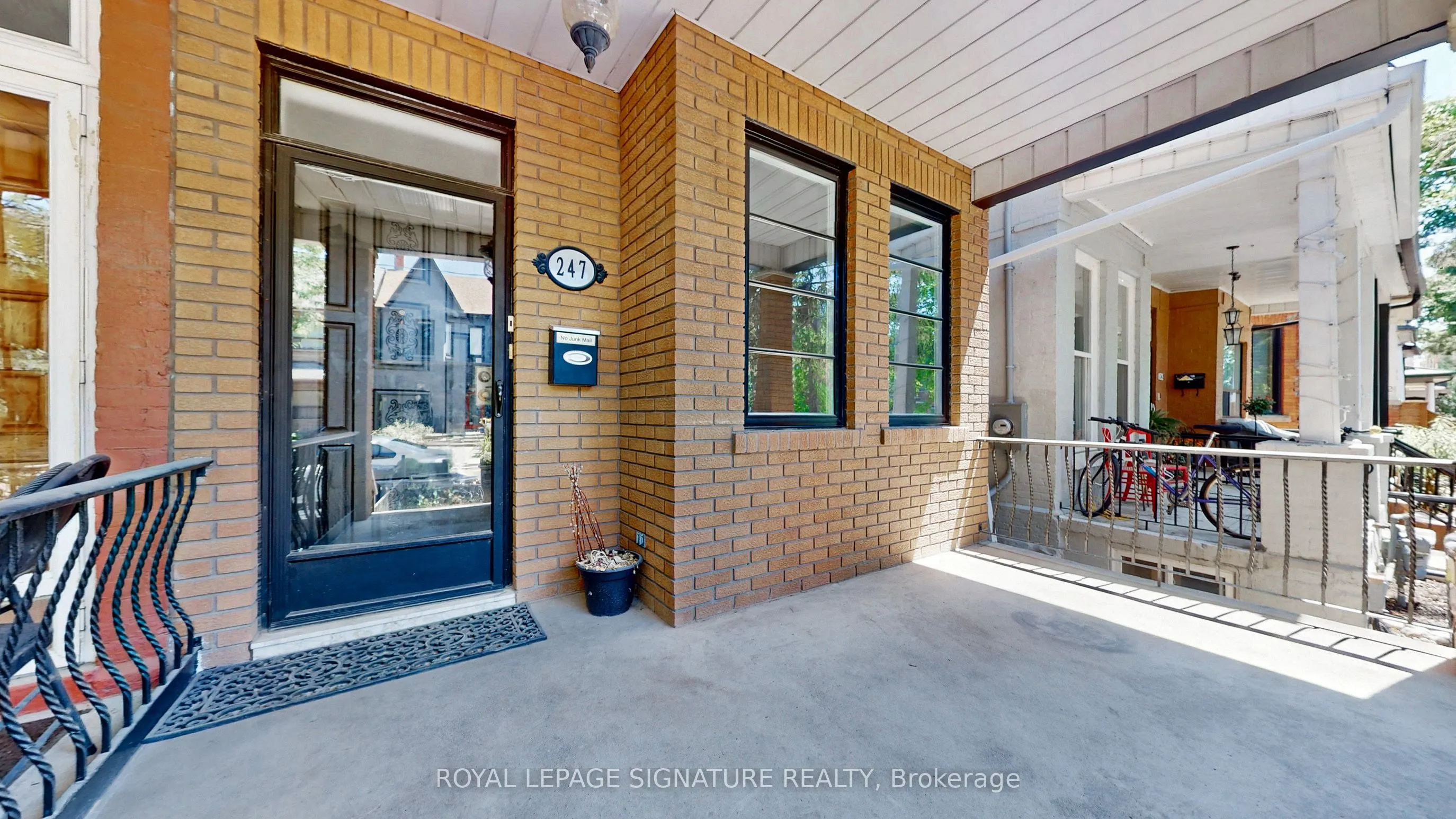 247 Palmerston Avenue, #Main