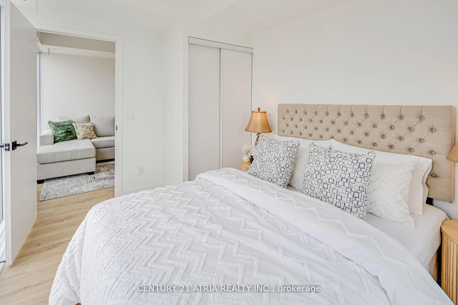 319 Jarvis Street, #3806