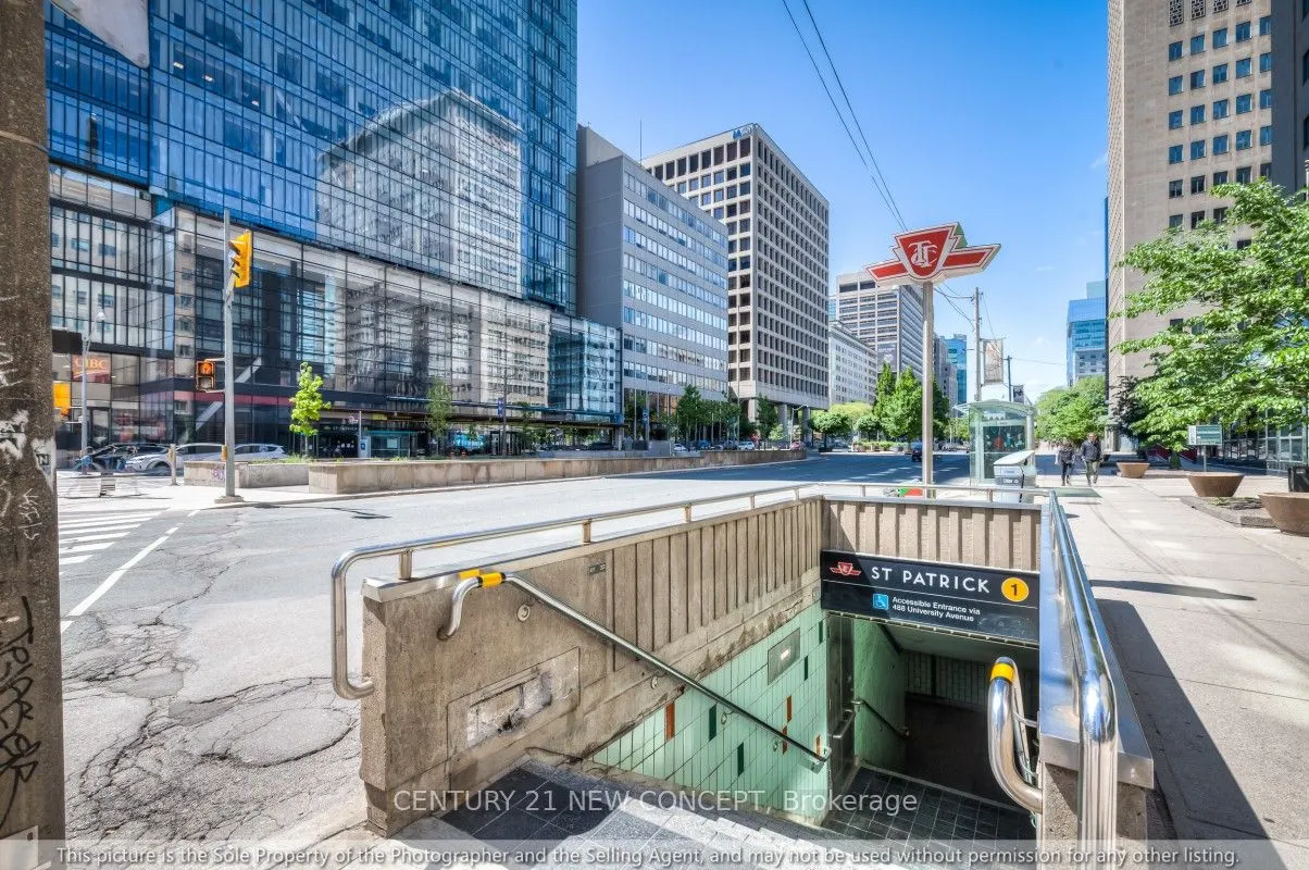 488 University Avenue, #3711