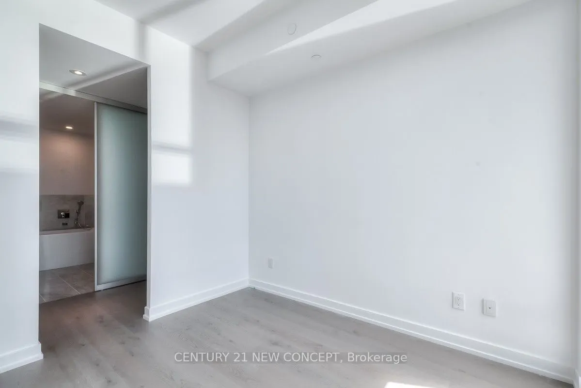 488 University Avenue, #3711