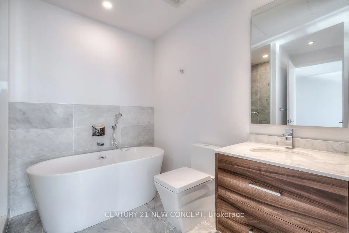 488 University Avenue, #3711