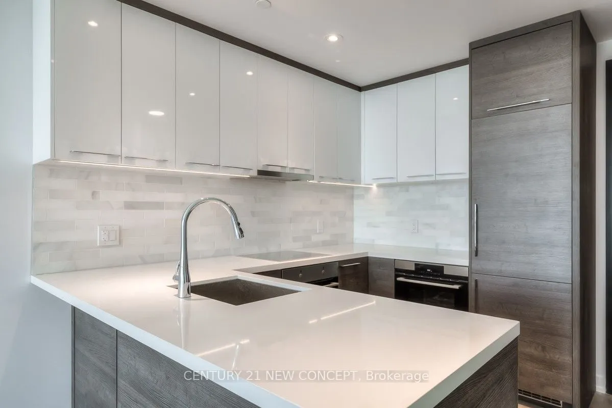 488 University Avenue, #3711