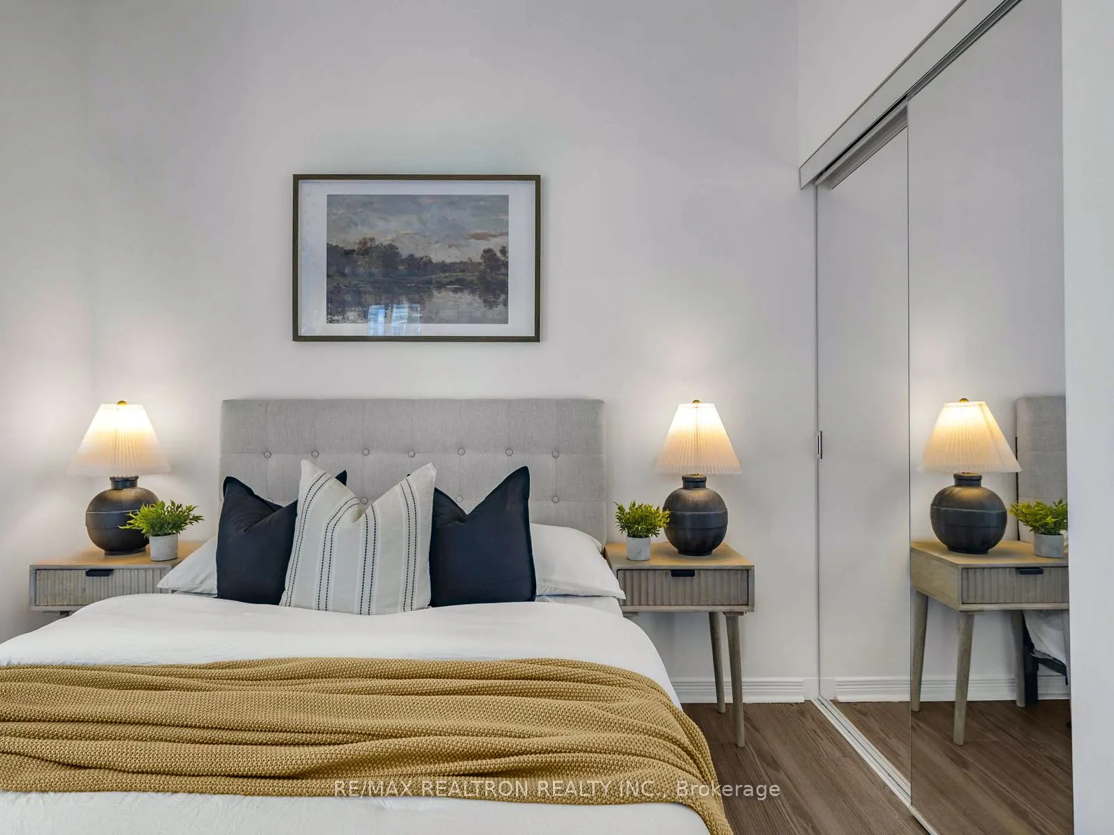 352 Front Street W, #1816