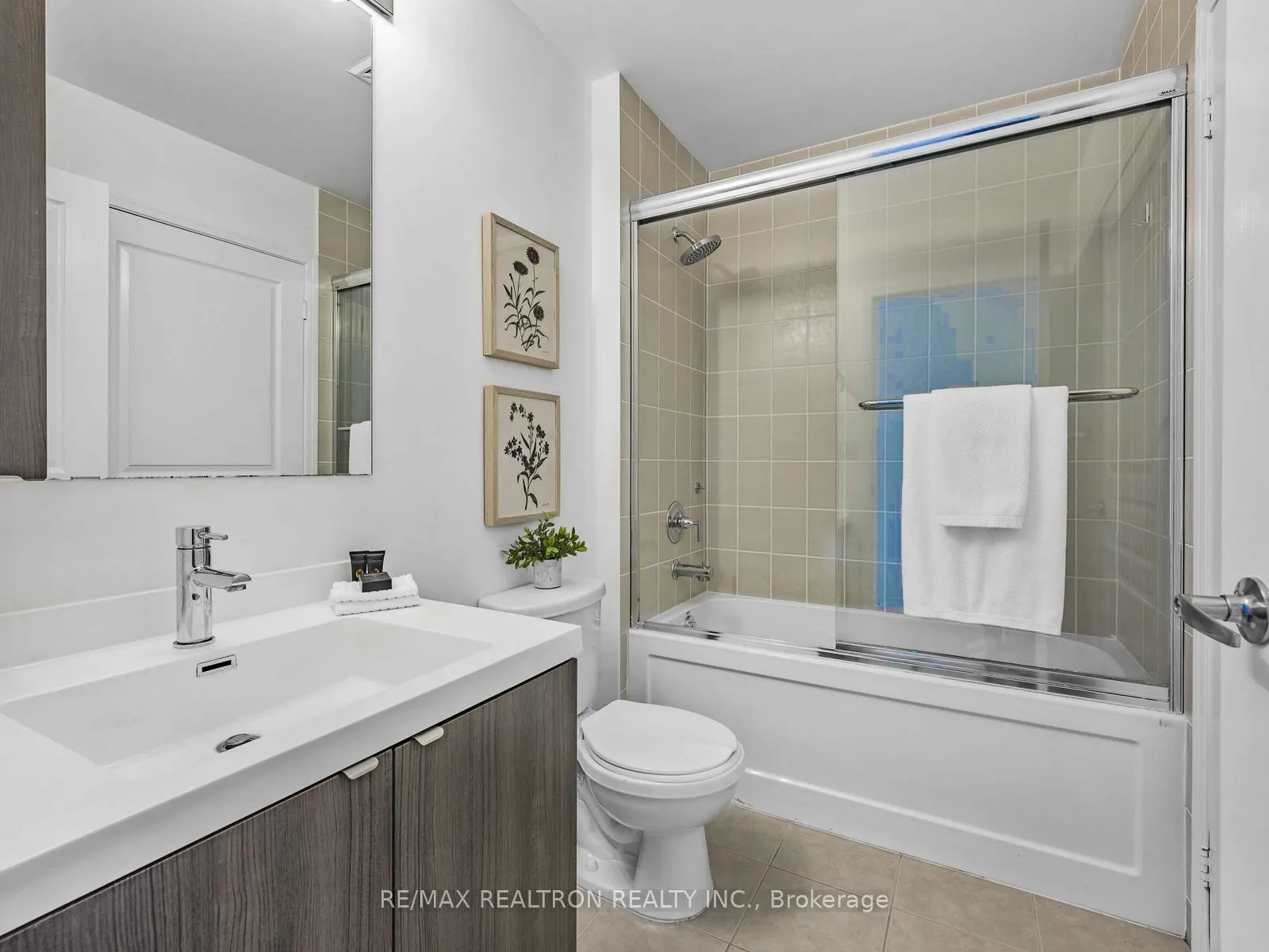 352 Front Street W, #1816