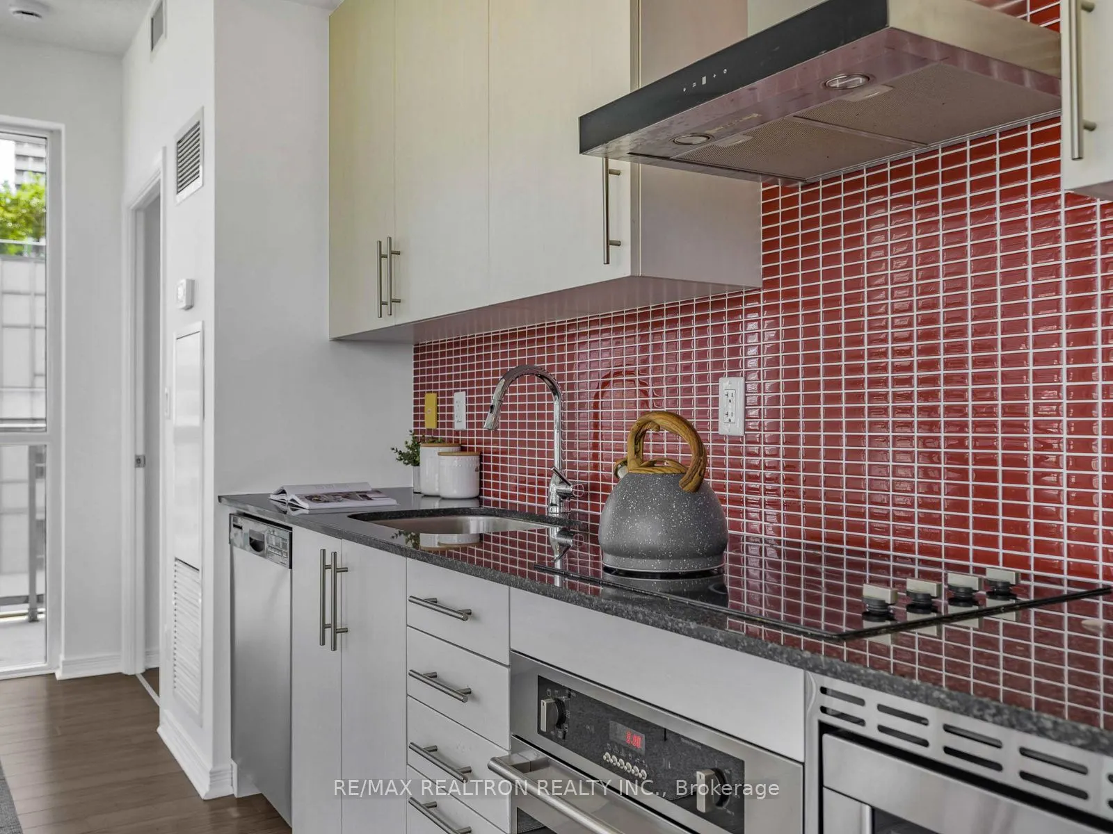 352 Front Street W, #1816