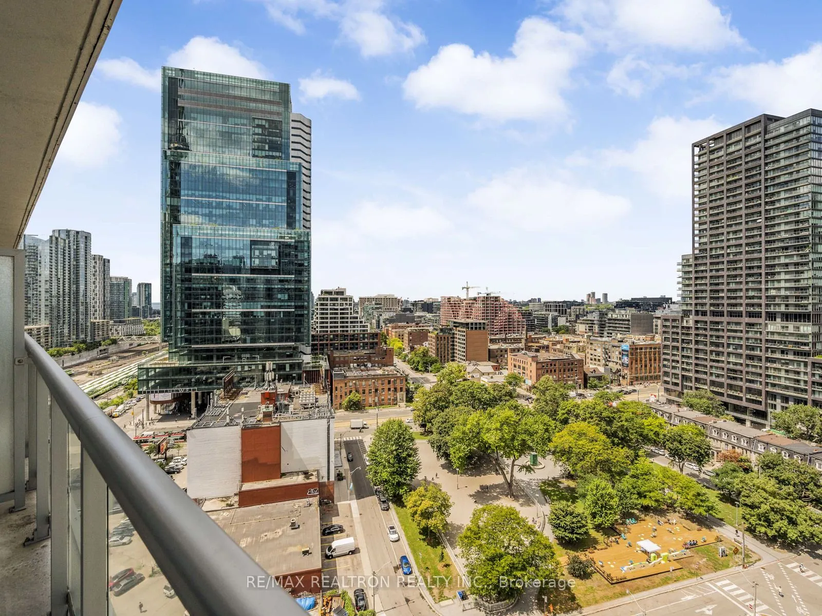 352 Front Street W, #1816