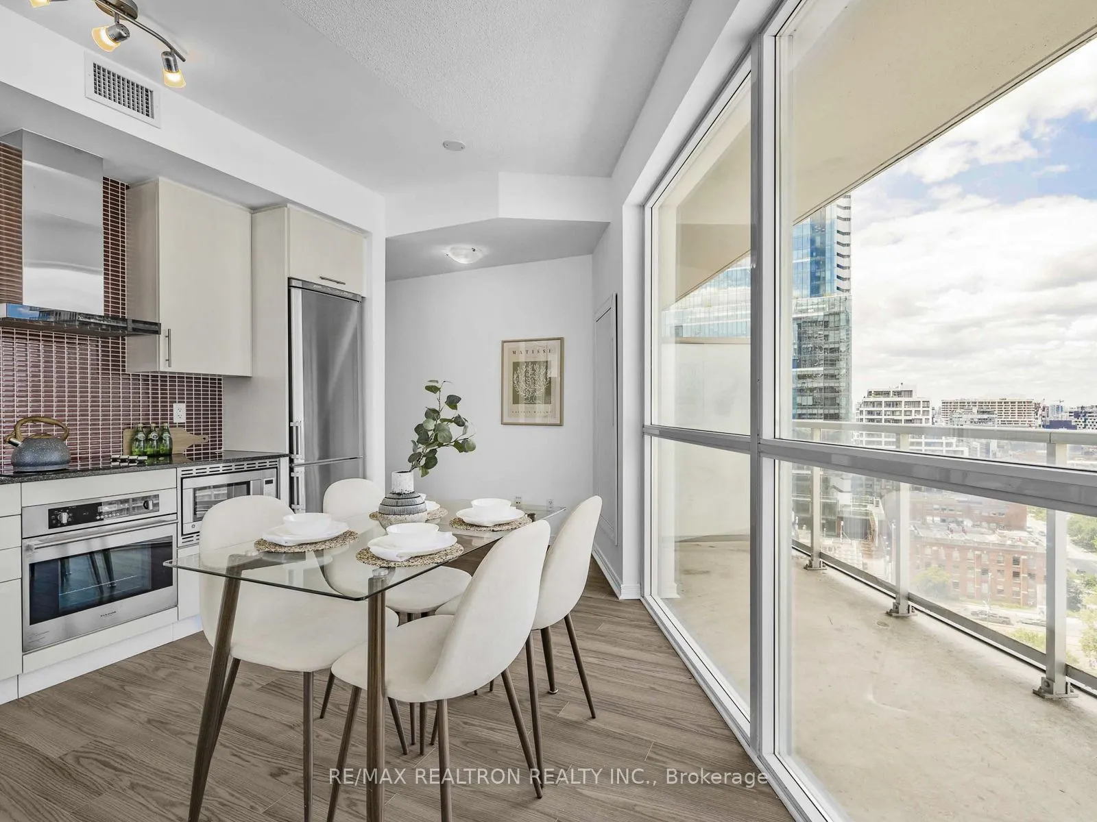 352 Front Street W, #1816