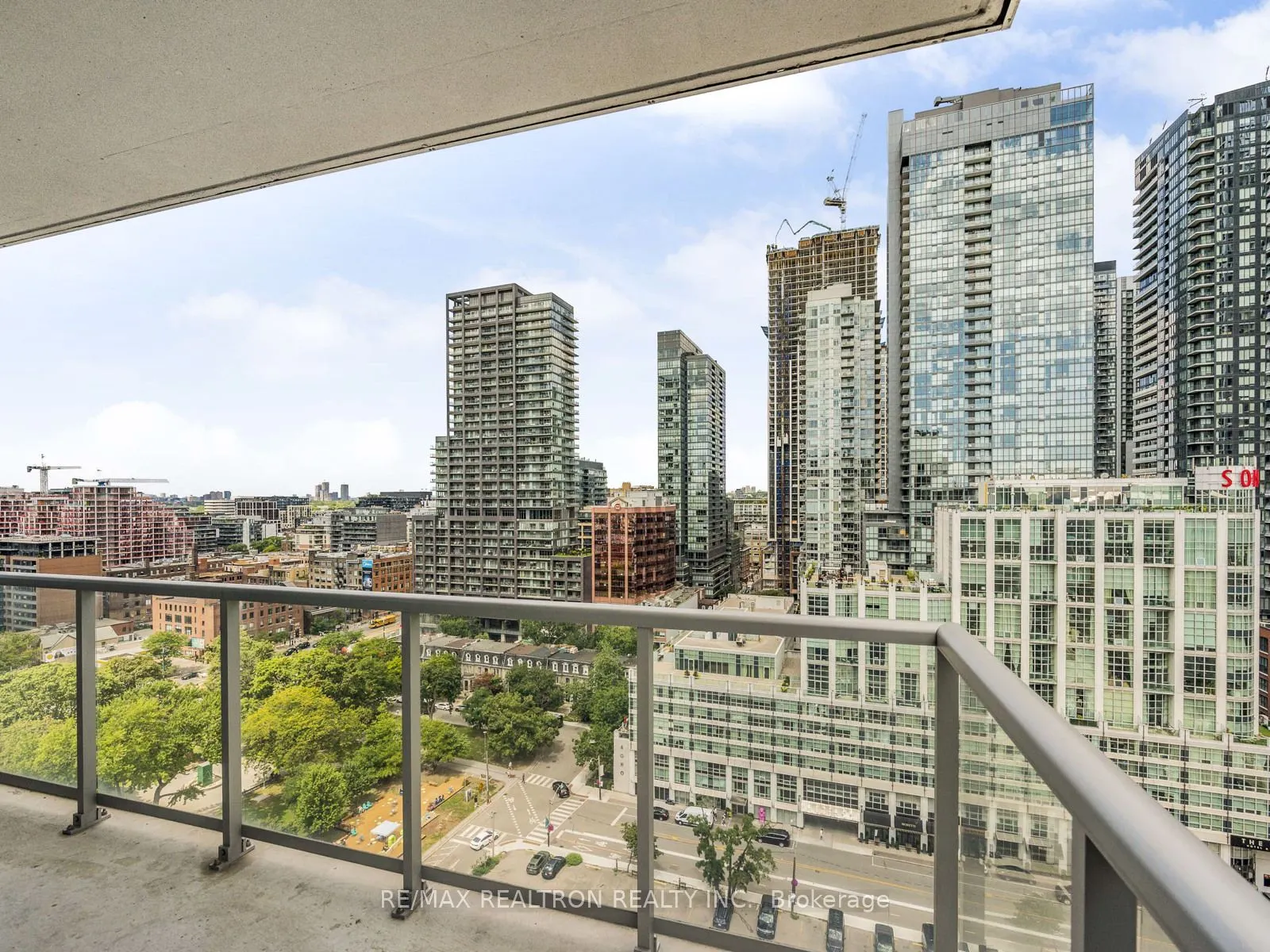 352 Front Street W, #1816