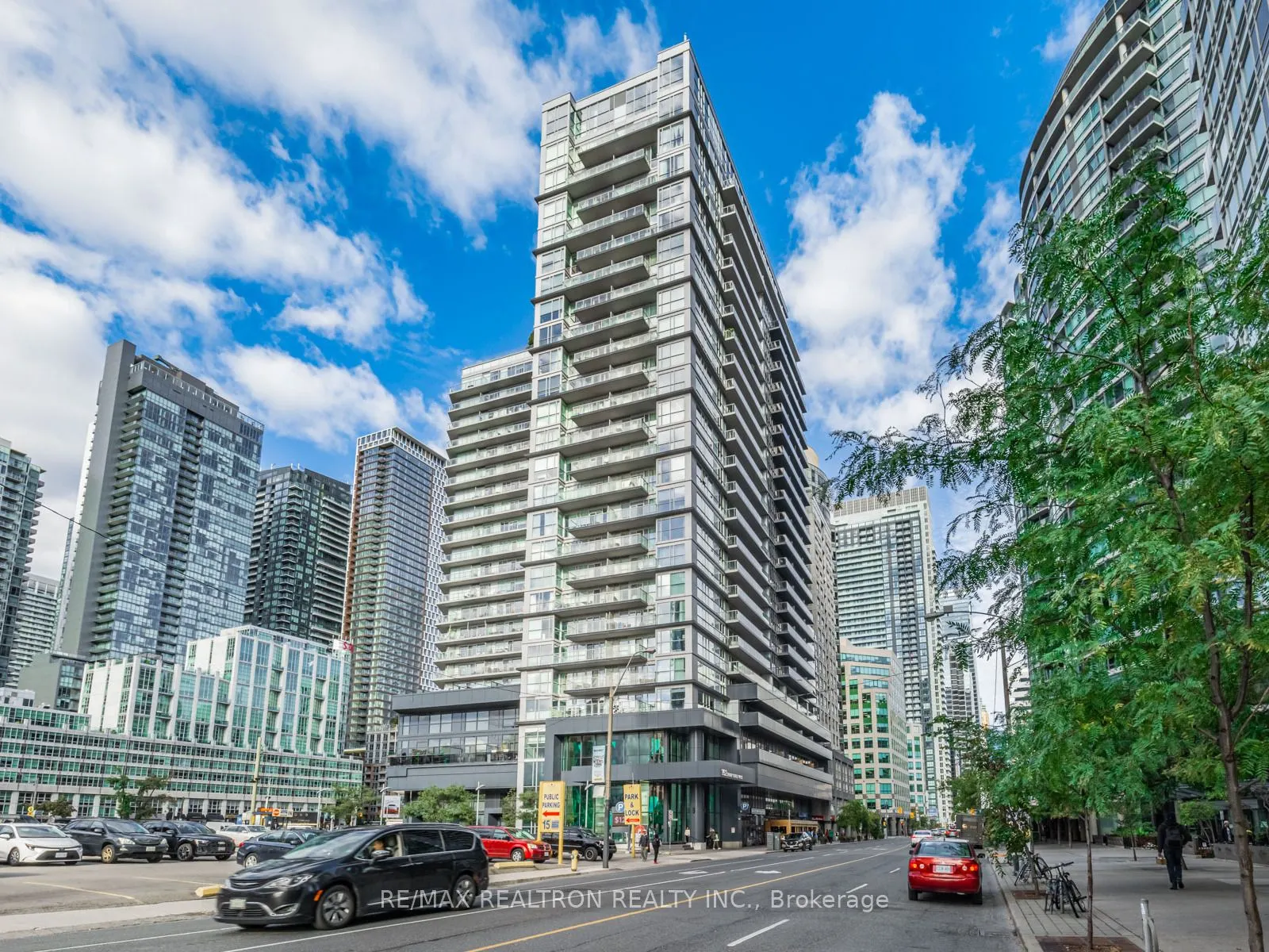 352 Front Street W, #1816
