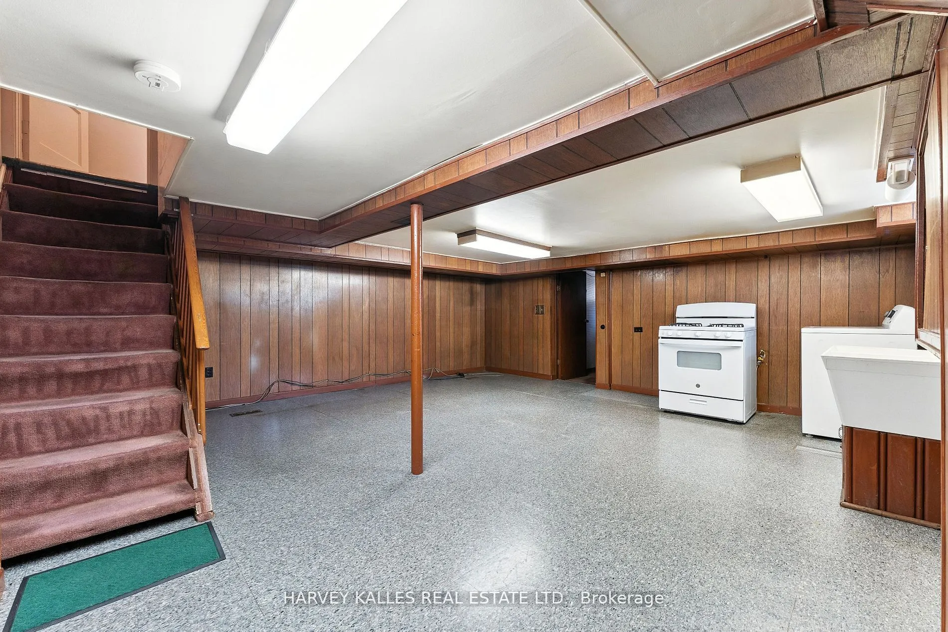 547 Ossington Avenue