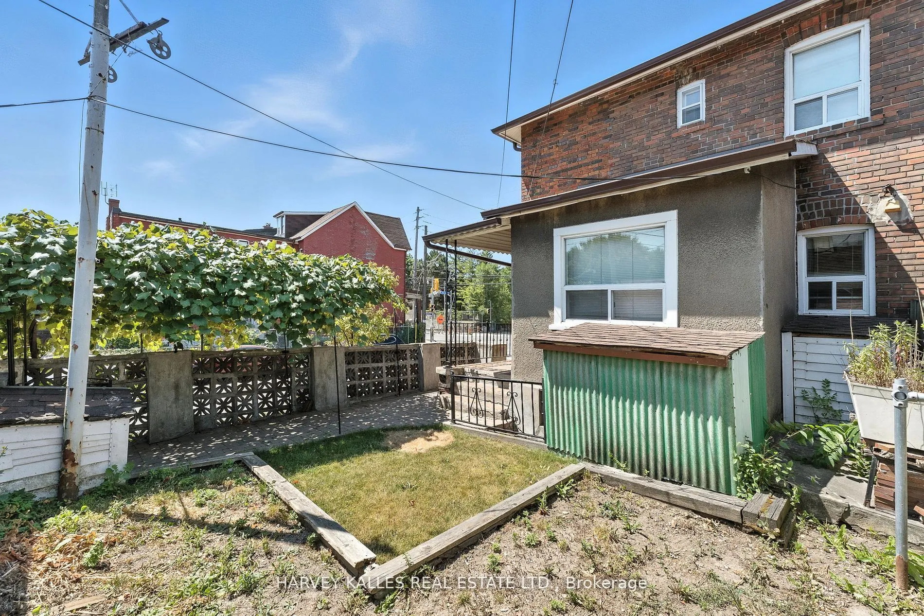 547 Ossington Avenue