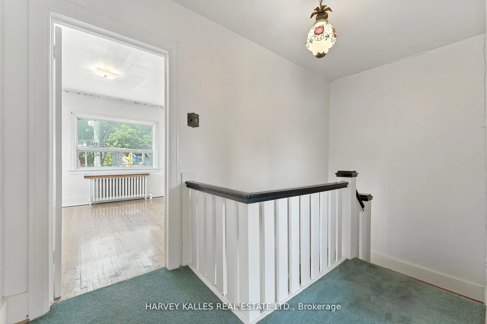 547 Ossington Avenue