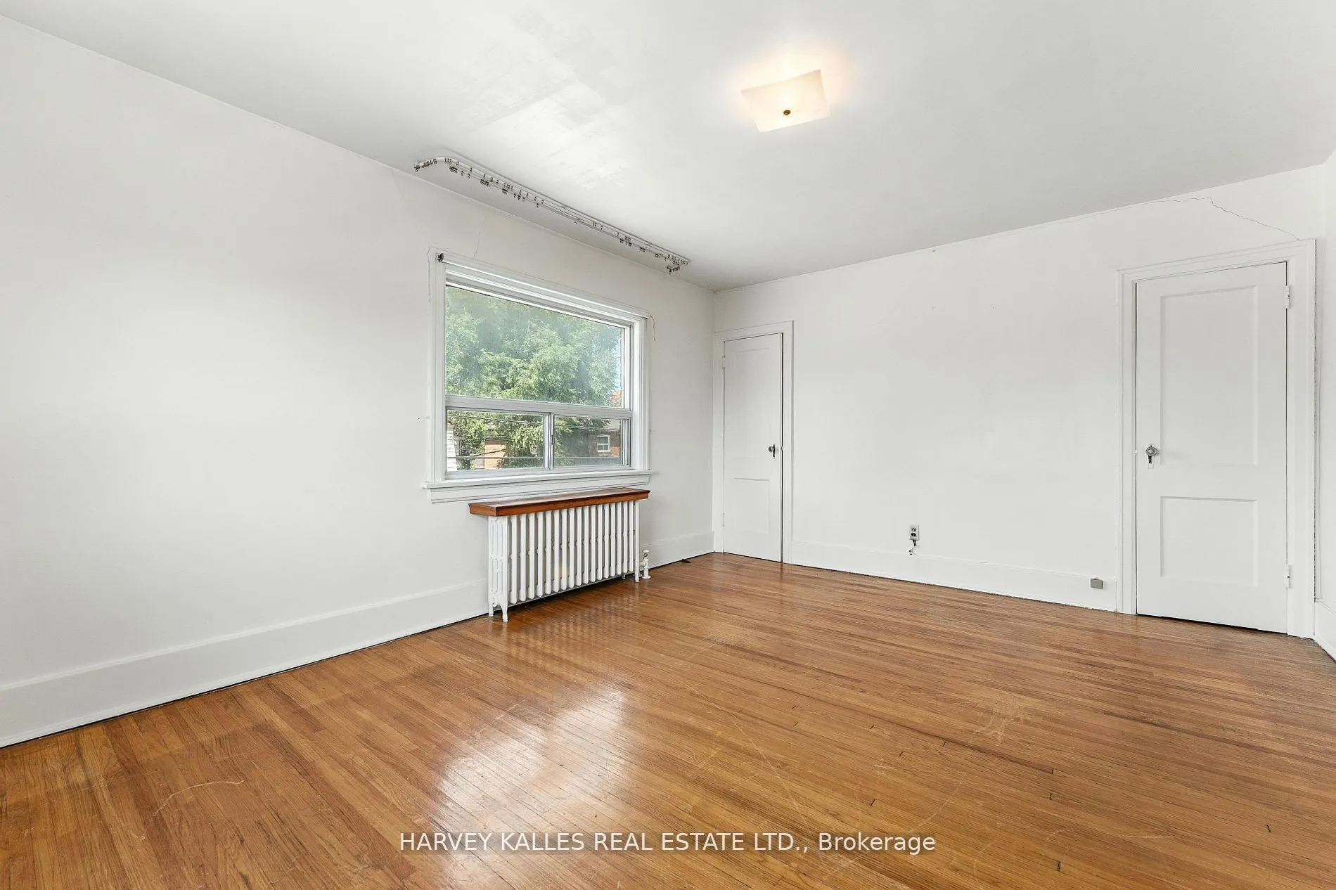 547 Ossington Avenue