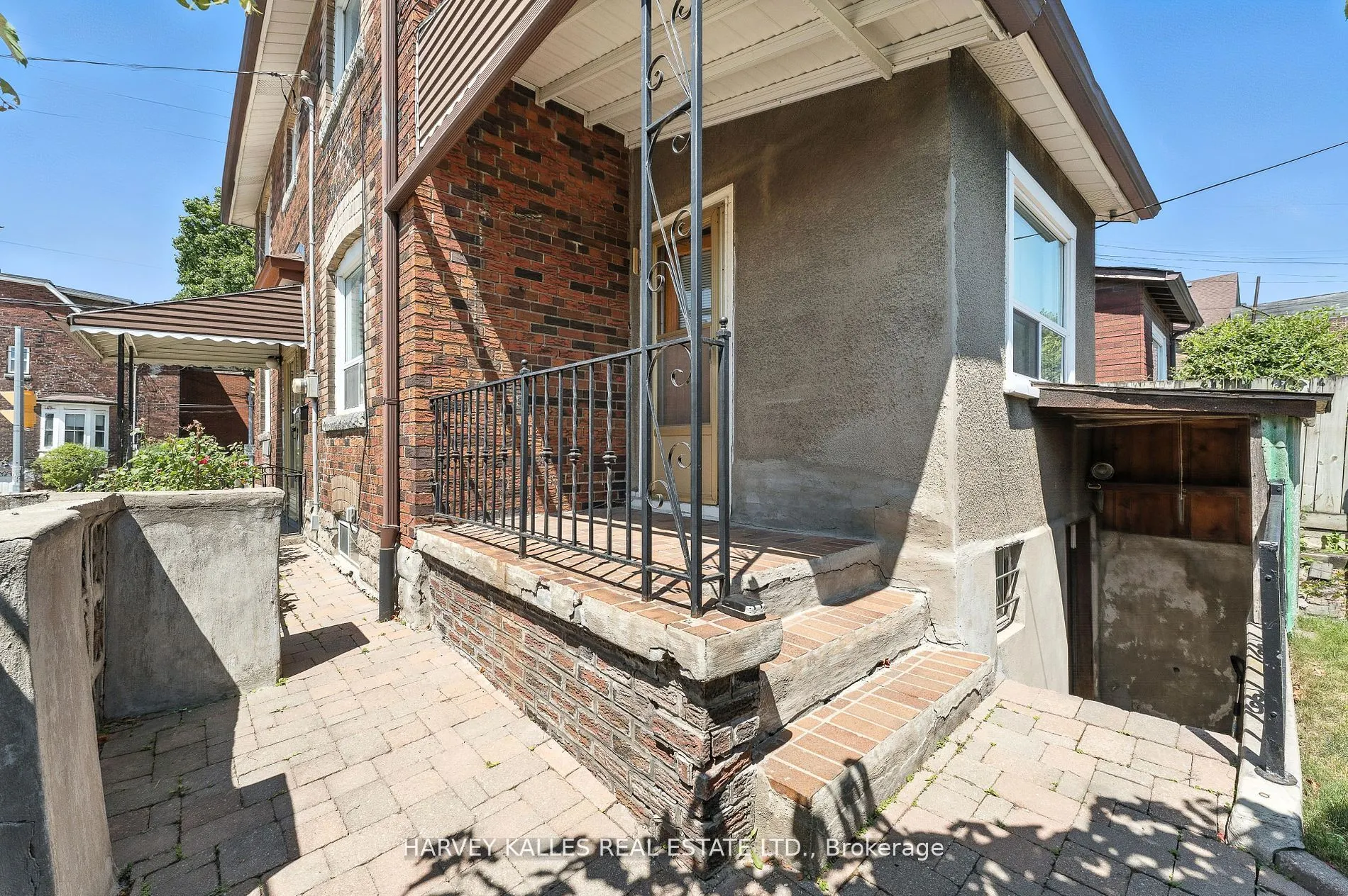 547 Ossington Avenue