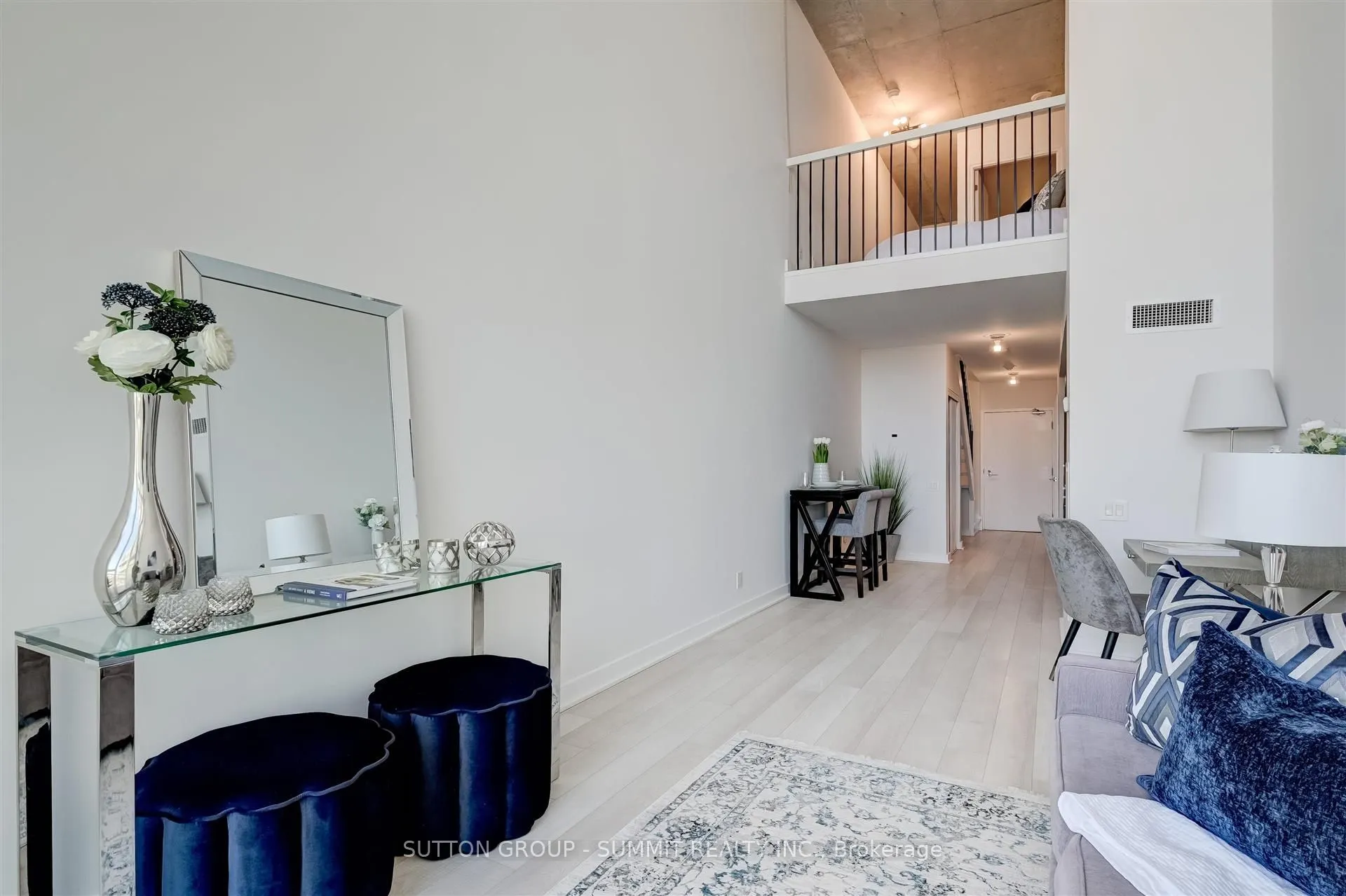 5 Hanna Avenue, #505