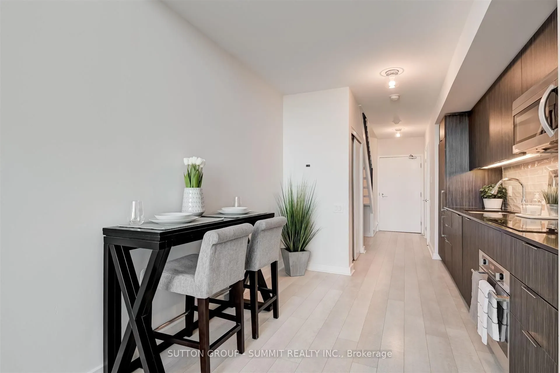 5 Hanna Avenue, #505