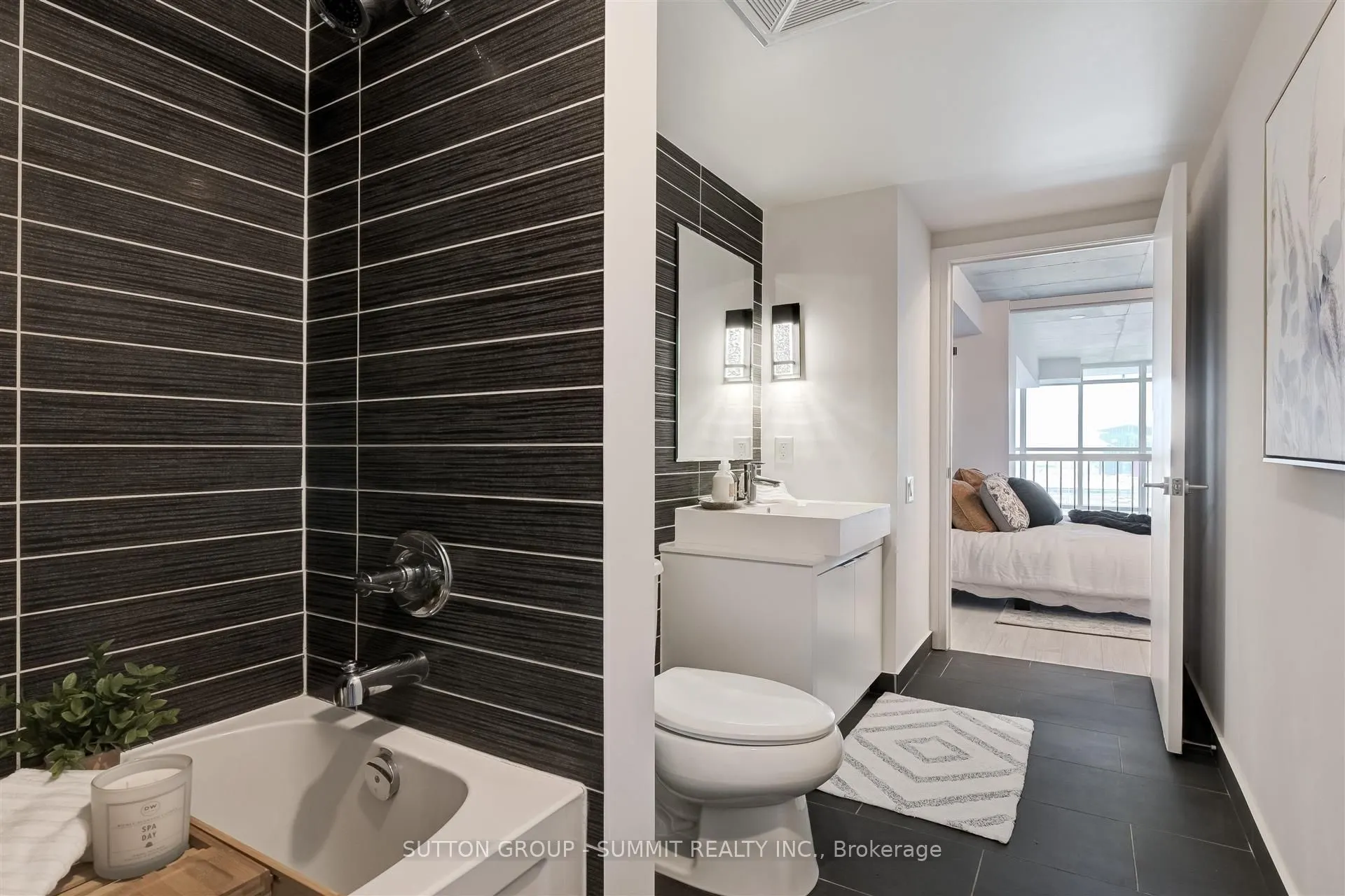 5 Hanna Avenue, #505
