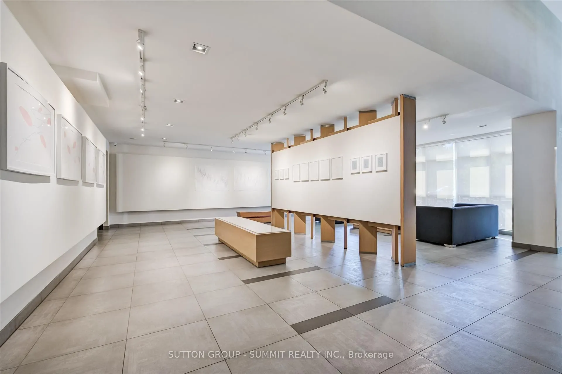 5 Hanna Avenue, #505