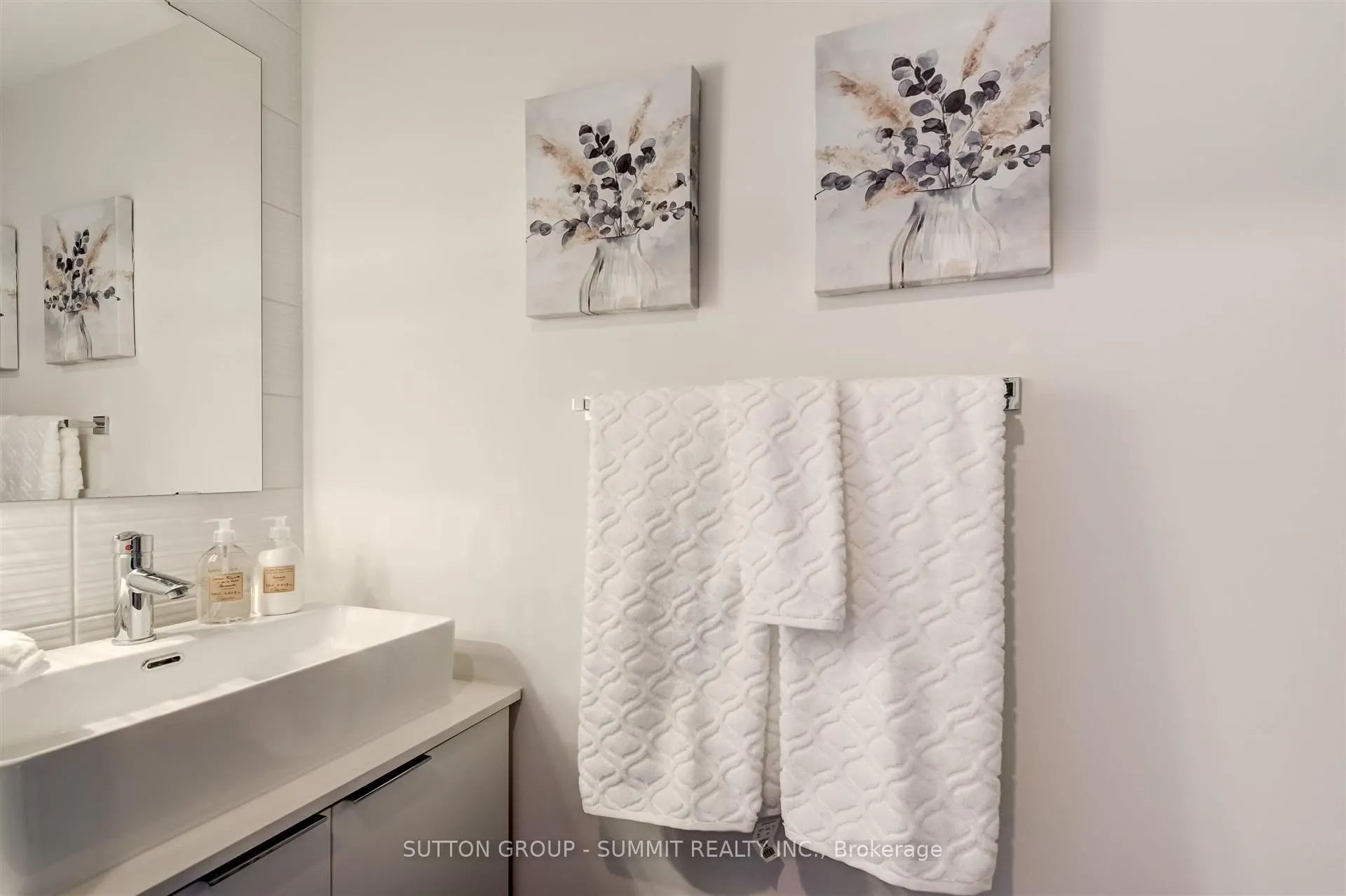 5 Hanna Avenue, #505