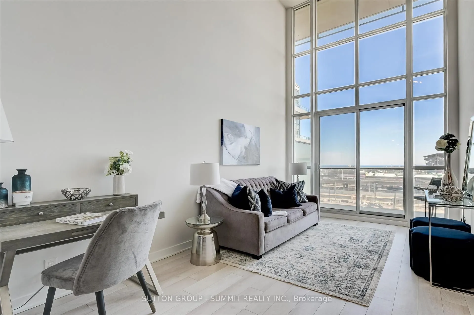 5 Hanna Avenue, #505