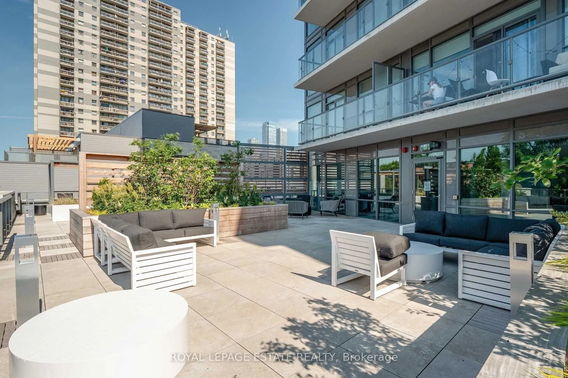 175 Pears Avenue, #Th9