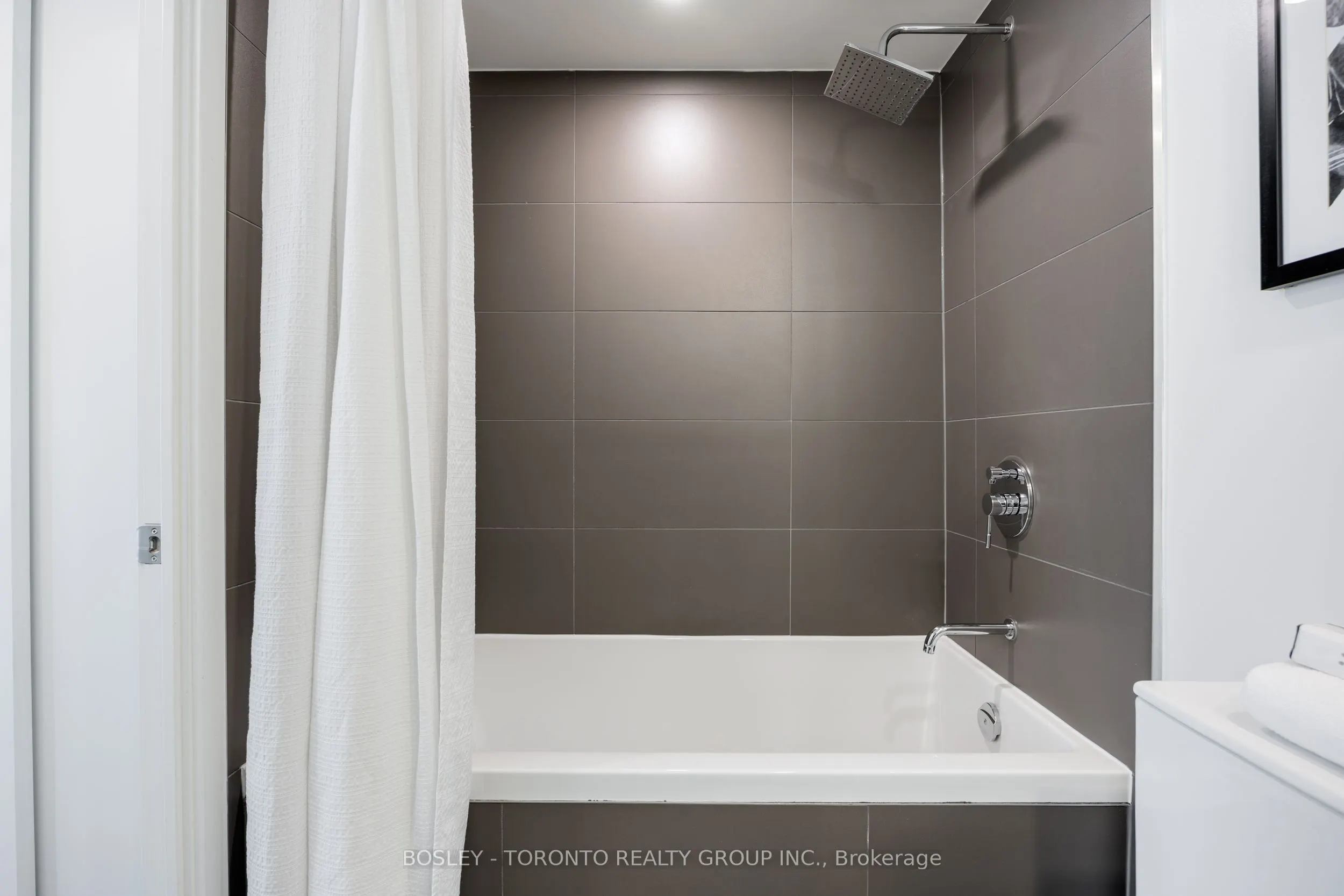 5 Soudan Avenue, #844