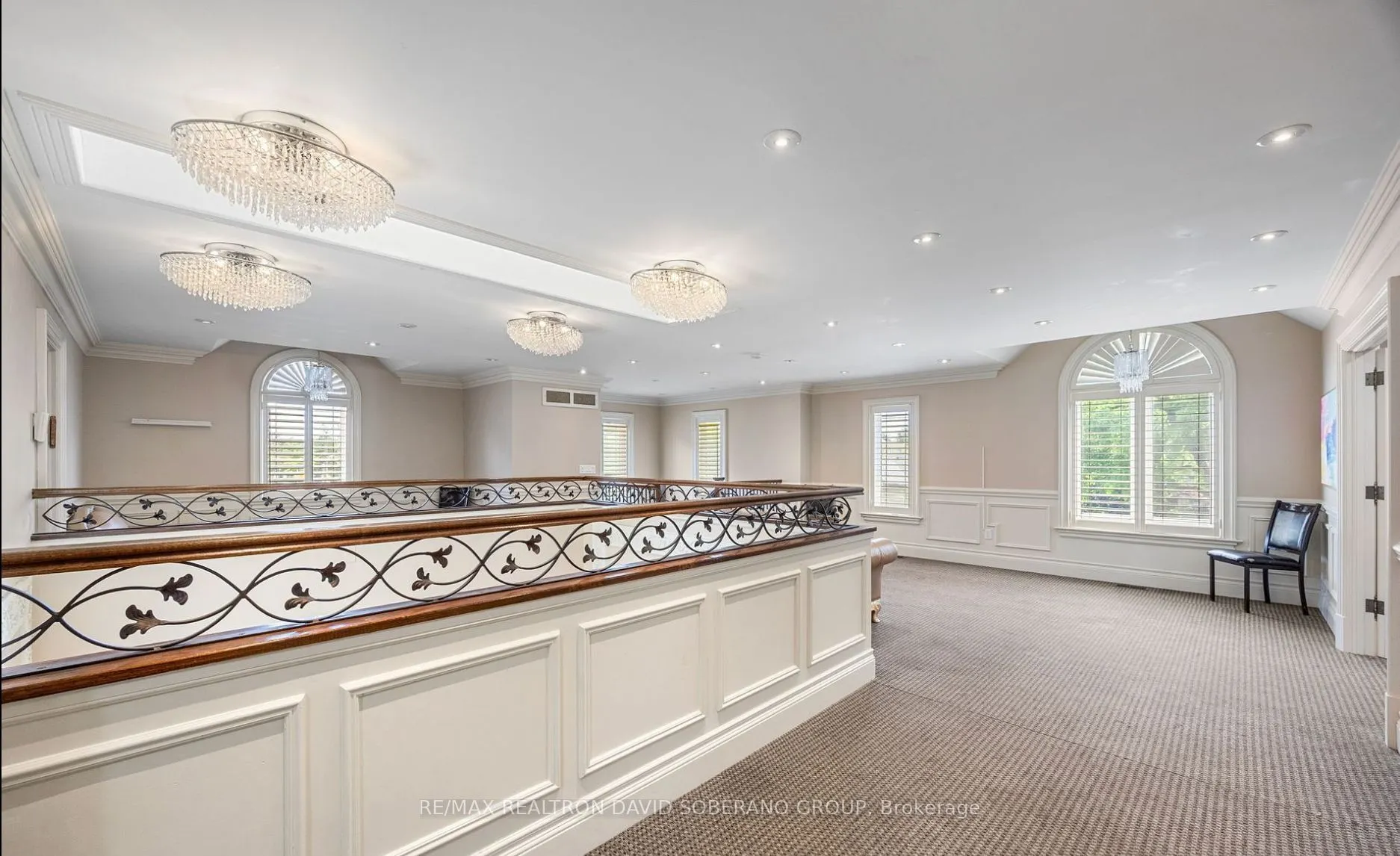 10 Bainbridge Avenue