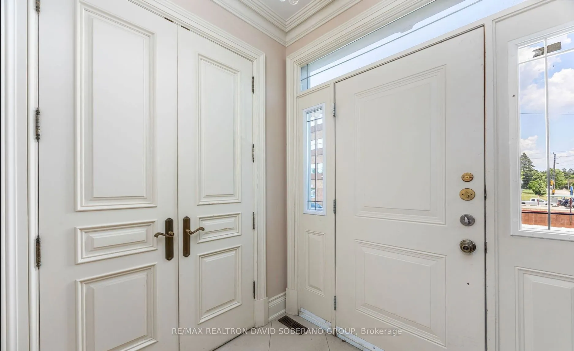 10 Bainbridge Avenue